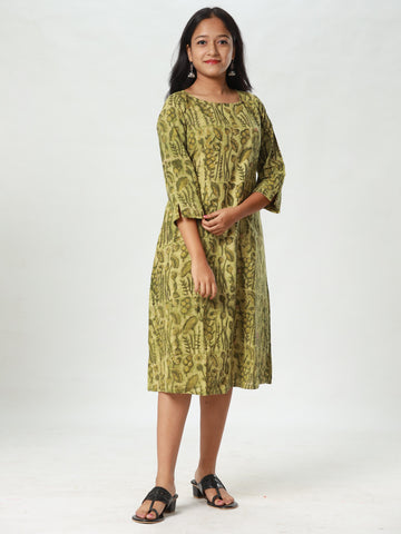 Woman's Vanaspati Casual Dress - Green