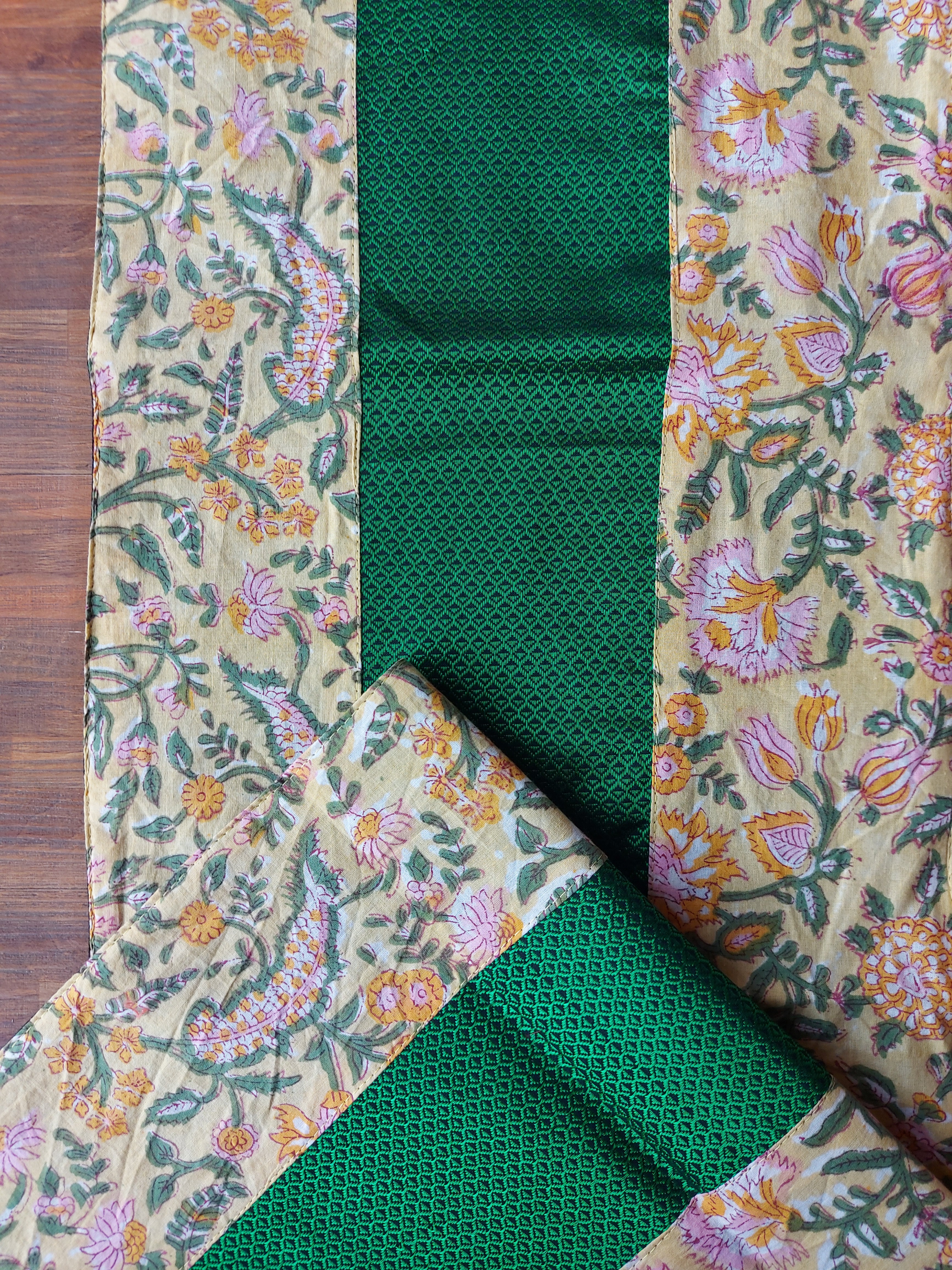 Table Runner & Tea Coaster Set