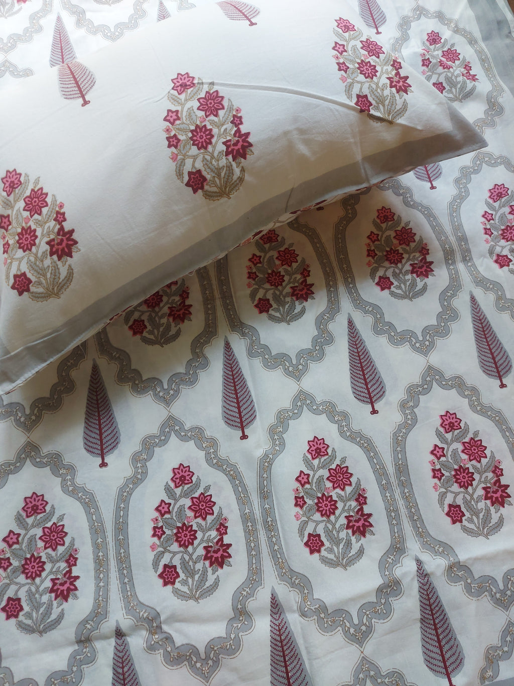 Baagh Double Bedsheet - Maroon