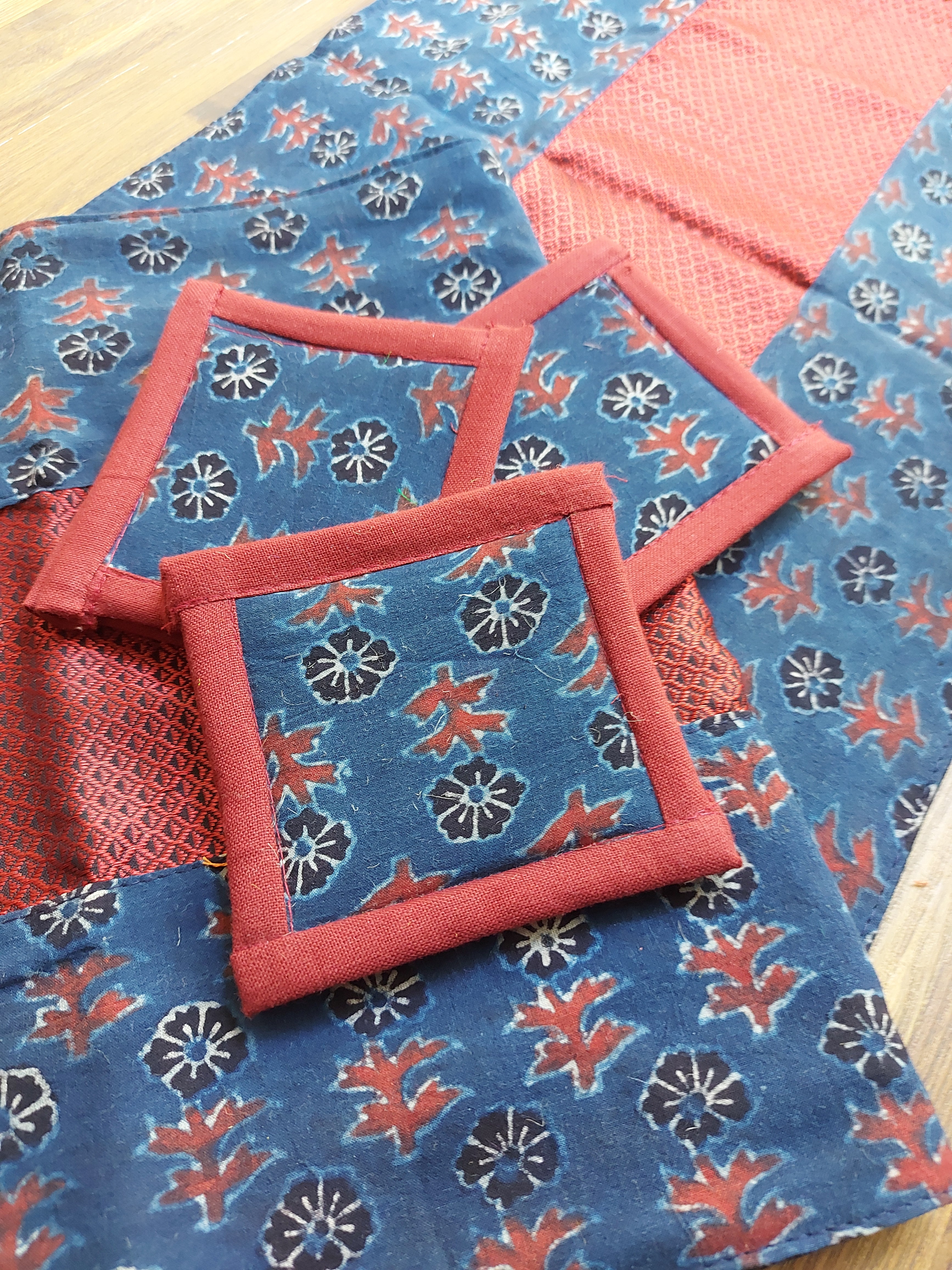 Table Runner & Tea Coaster Set