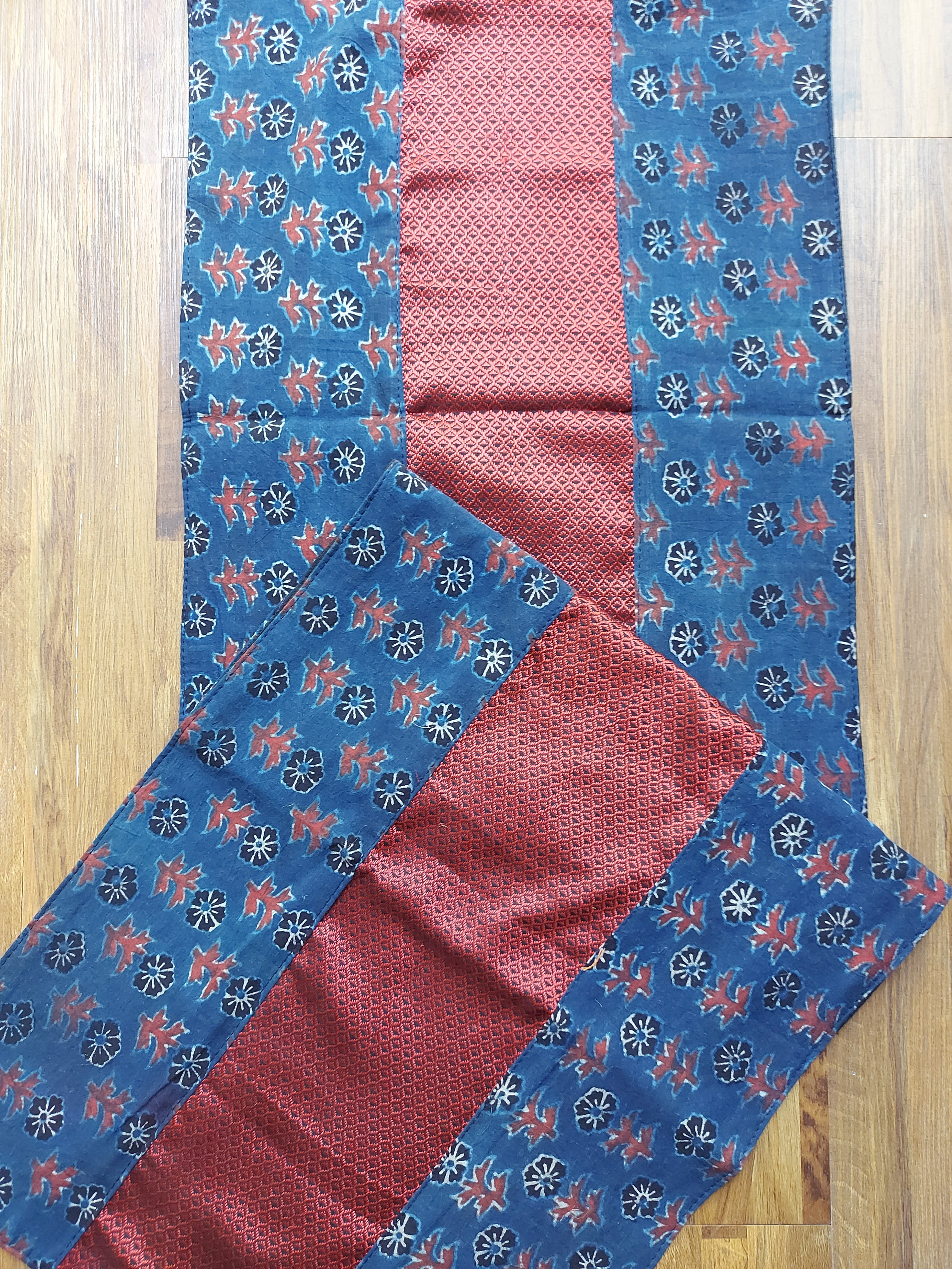 Table Runner & Tea Coaster Set