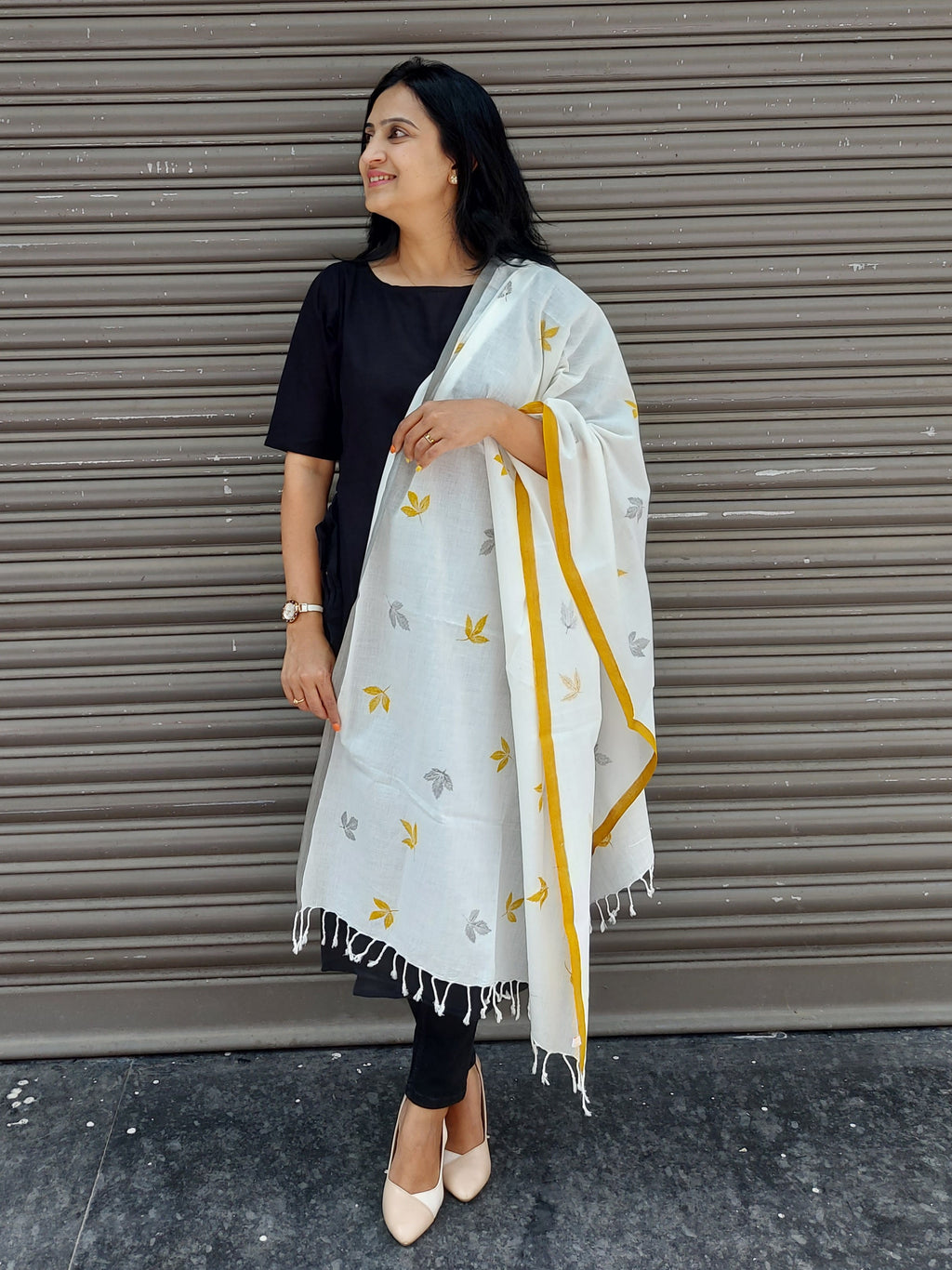 RUI - Organic Cotton Stole - Leaf Print - Mustard Yellow