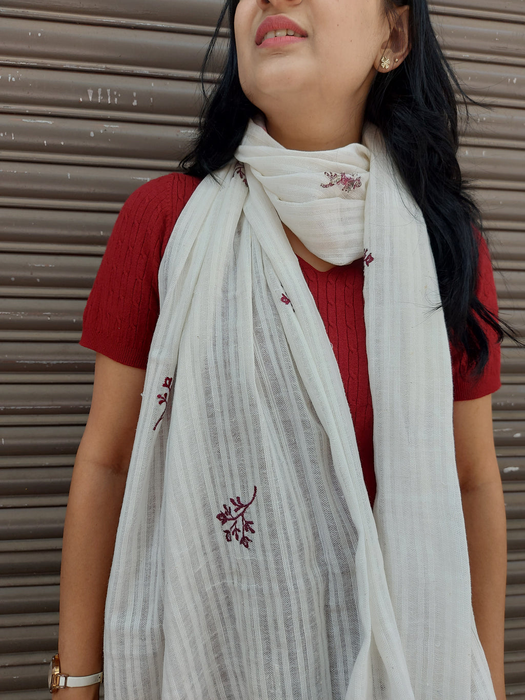 RUI - Organic Cotton Stole with Embroidery