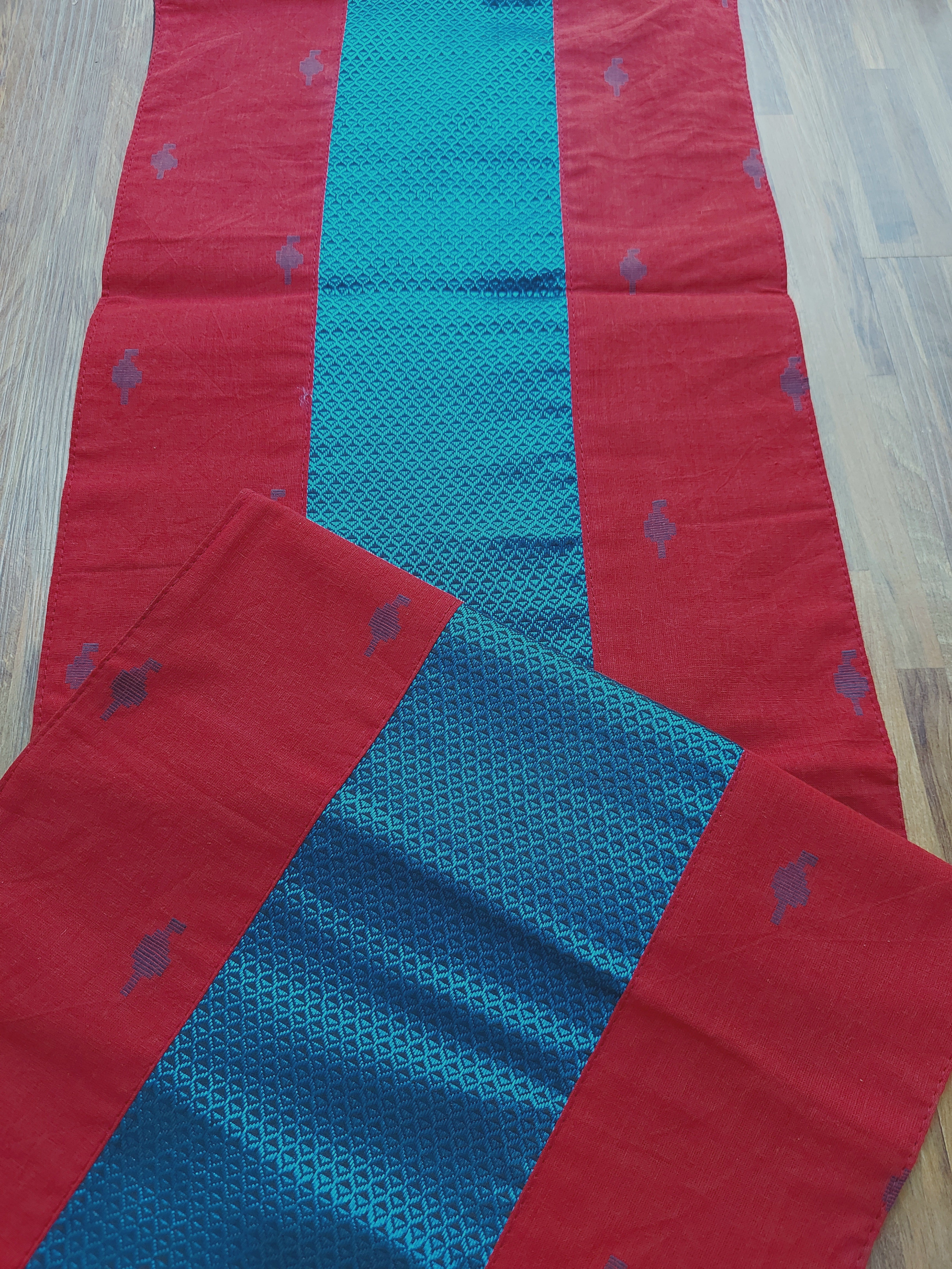 Table Mat & Table Runner Set - Red + Blue Khun