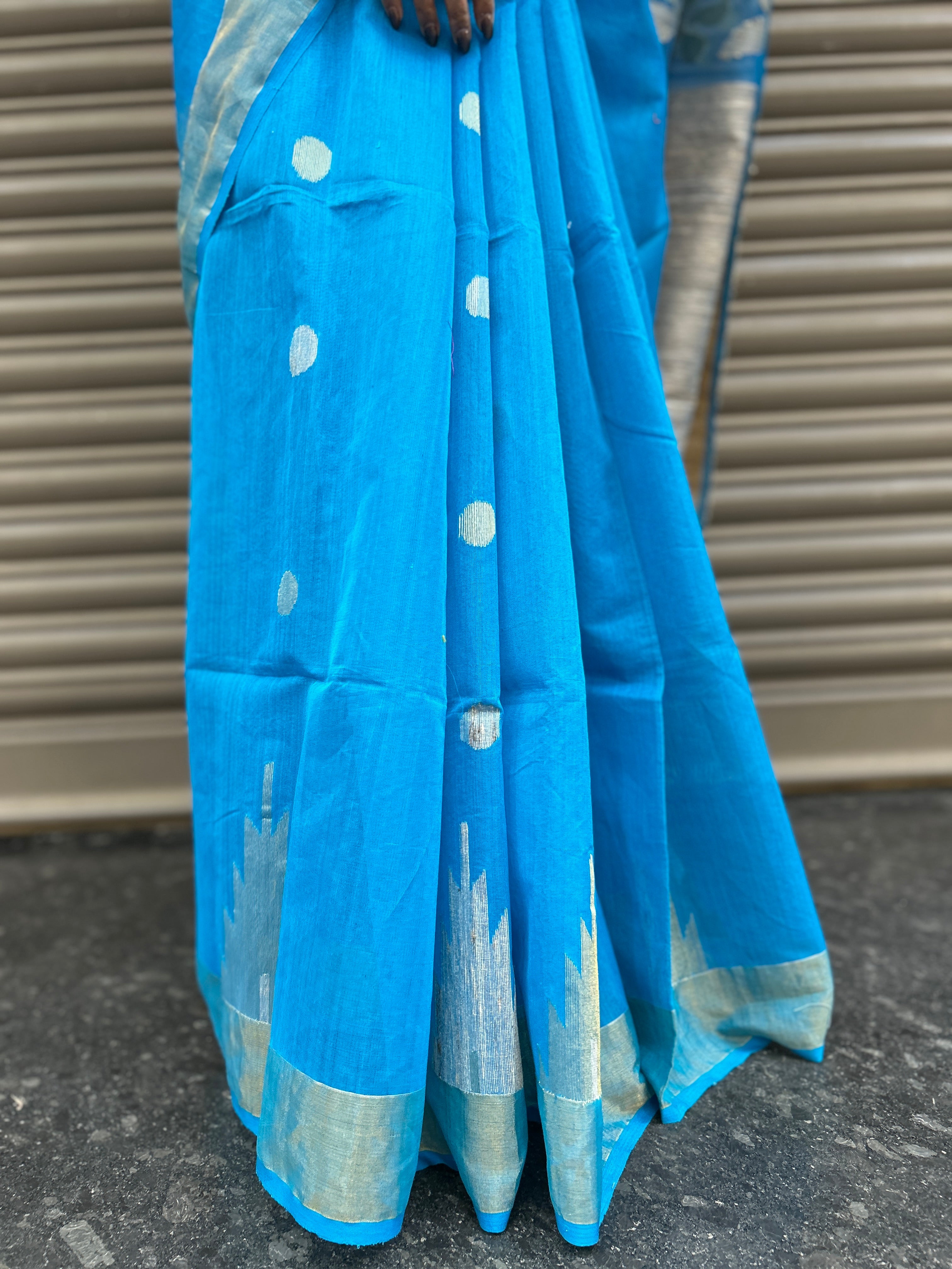 Muslin Jamdani Saree with Jute Pallu - Blue