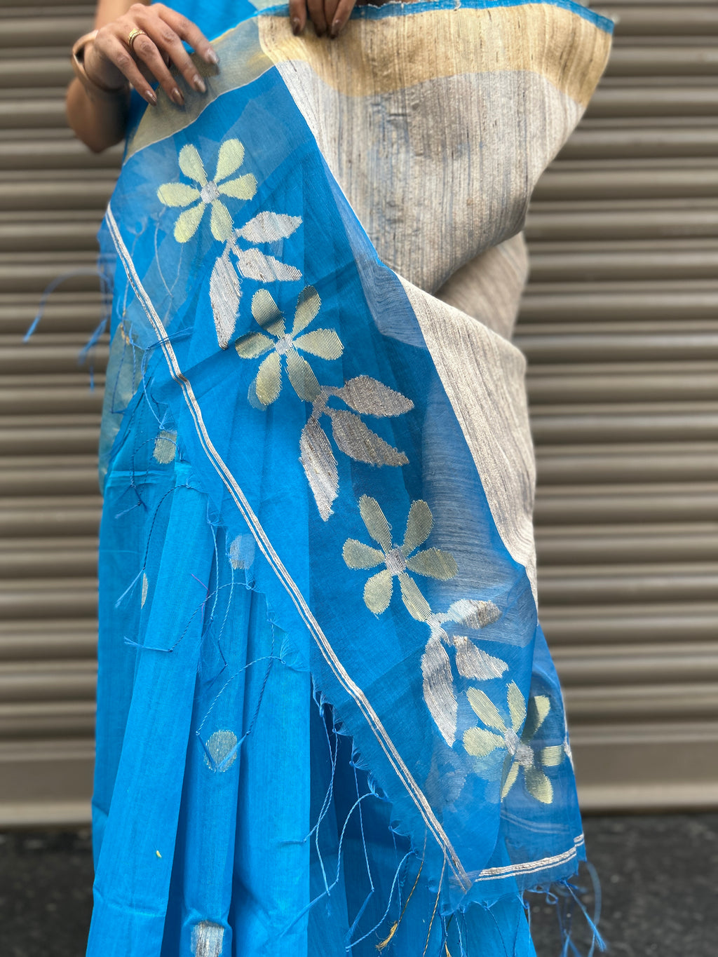 Muslin Jamdani Saree with Jute Pallu - Blue