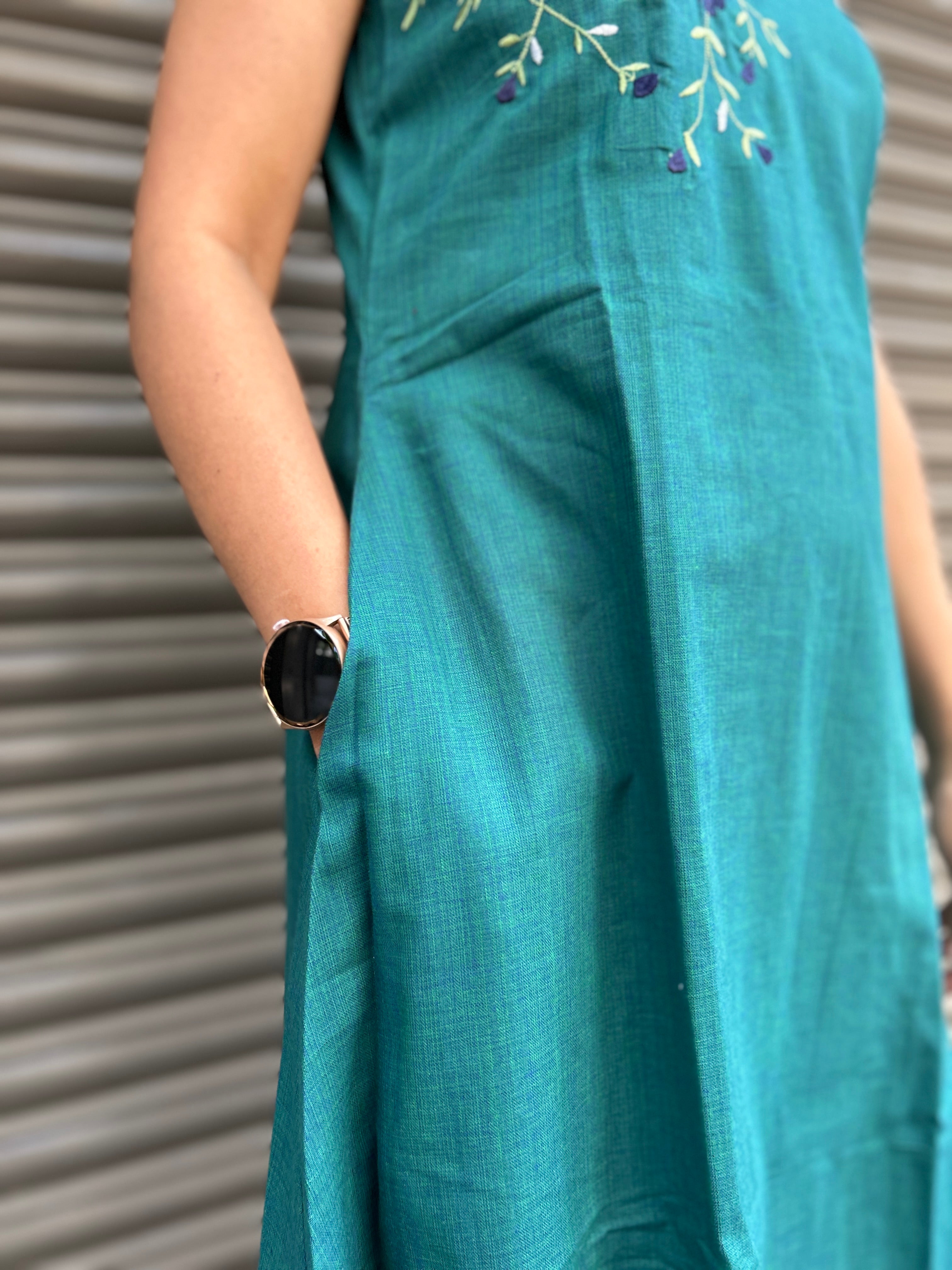 Woman's Casual Dress - Peacock Green