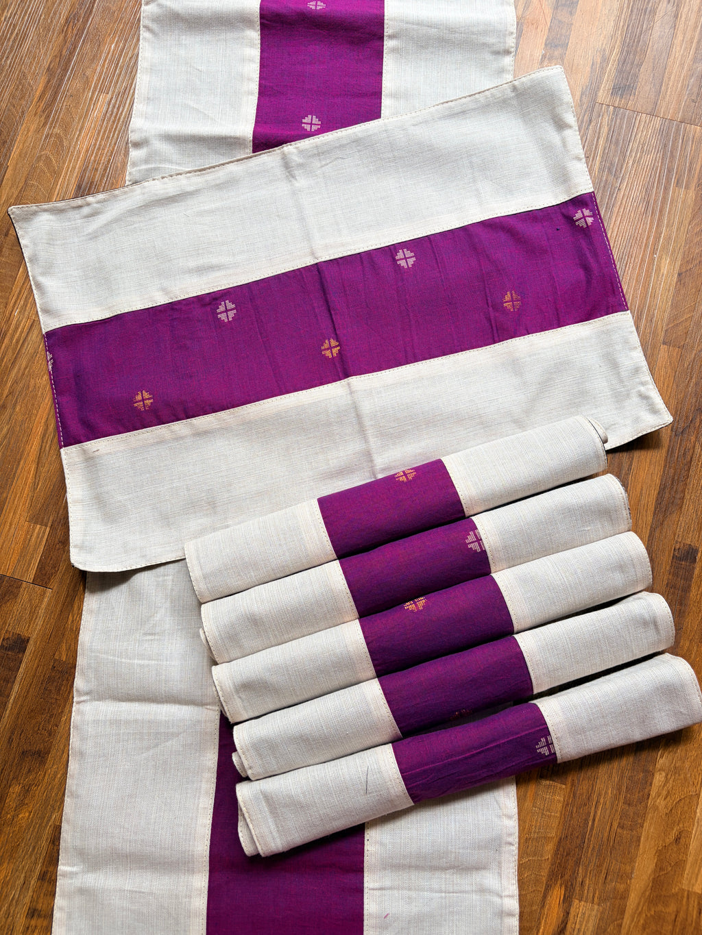 Table Mat & Table Runner Set - Off White & Rani Pink