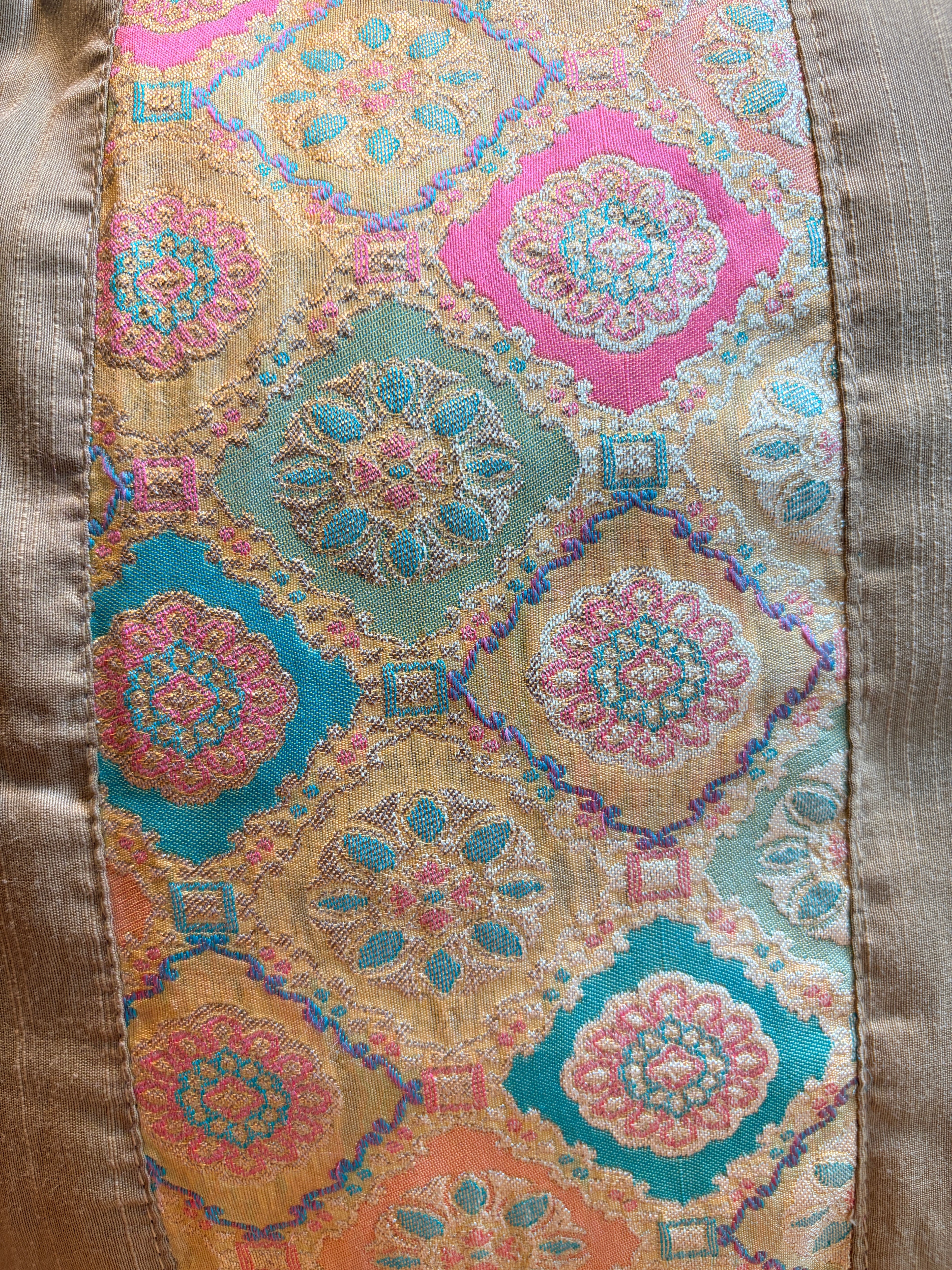 1 Piece Brocade Cushion Cover - Golden
