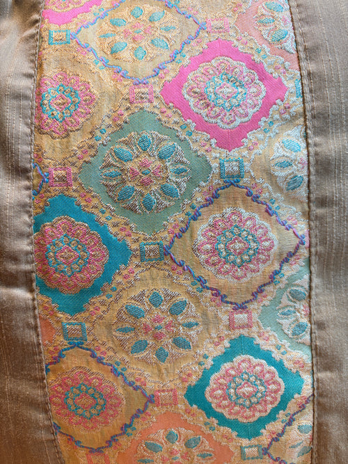 1 Piece Brocade Cushion Cover - Golden
