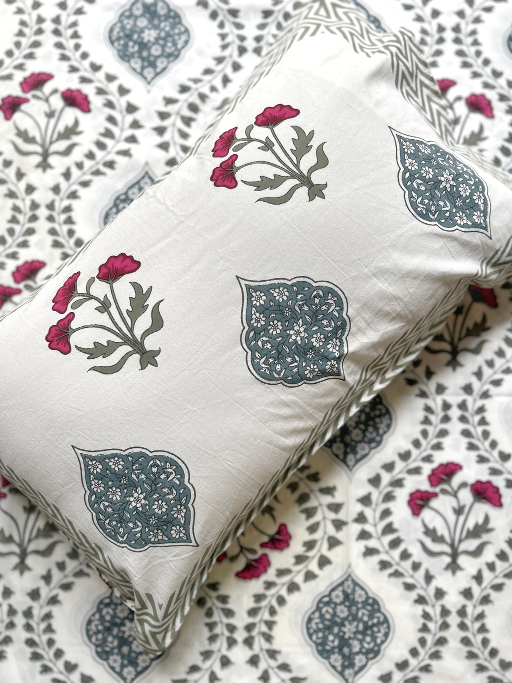 Baagh Double Bedsheet - Grey