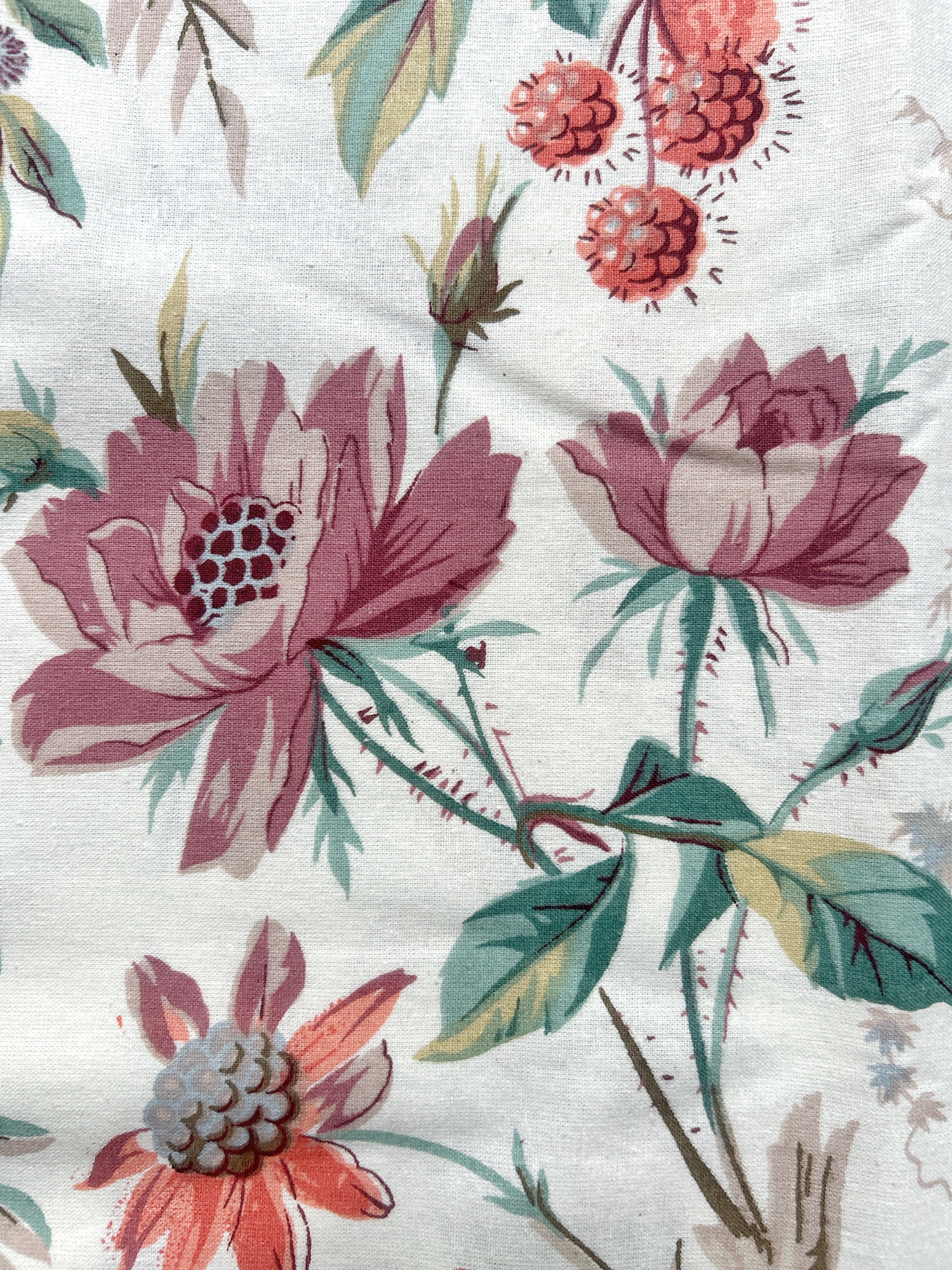 Floral Double Bedsheet - Red flowers