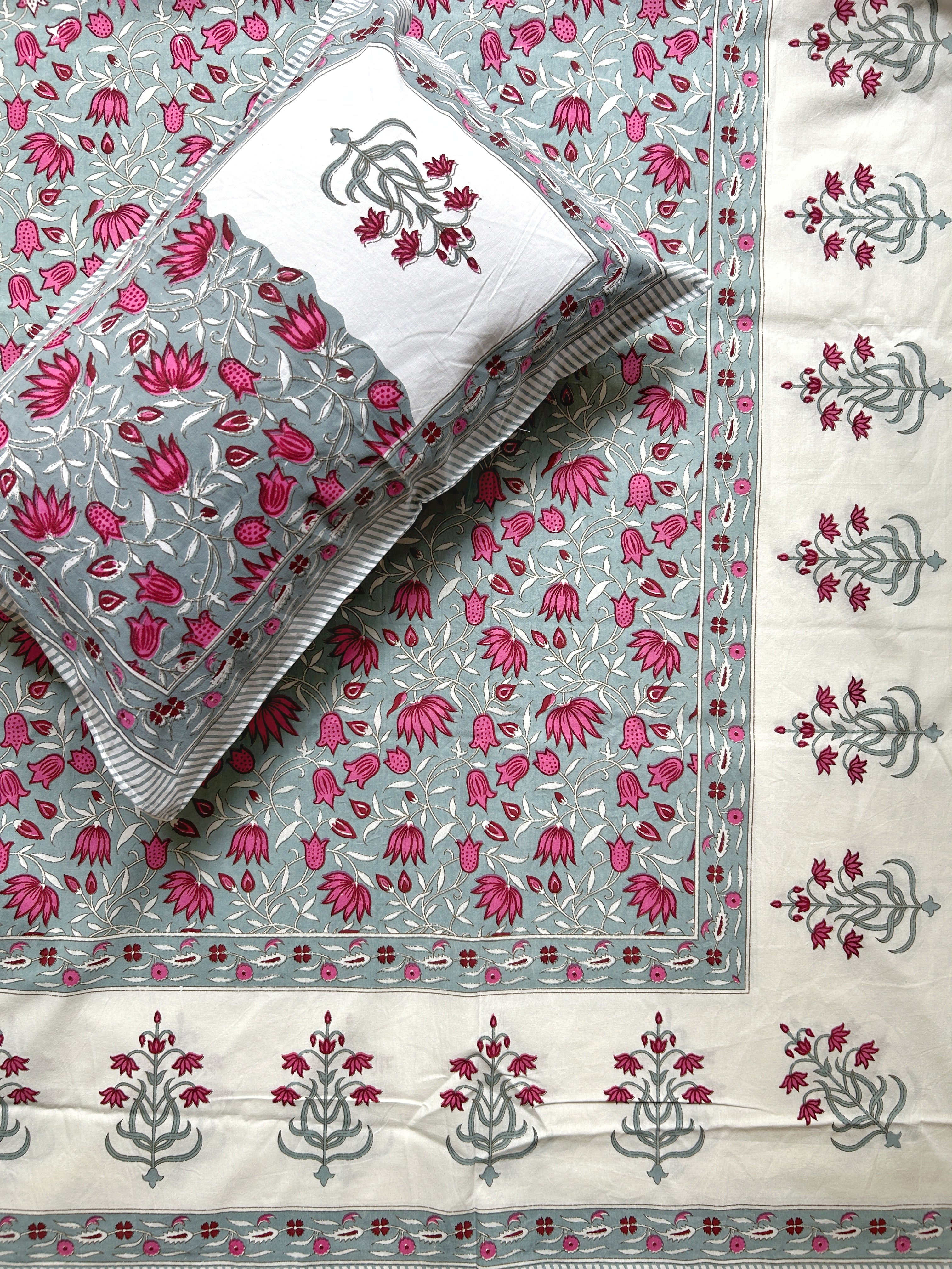 Baagh Double Bedsheet - Red