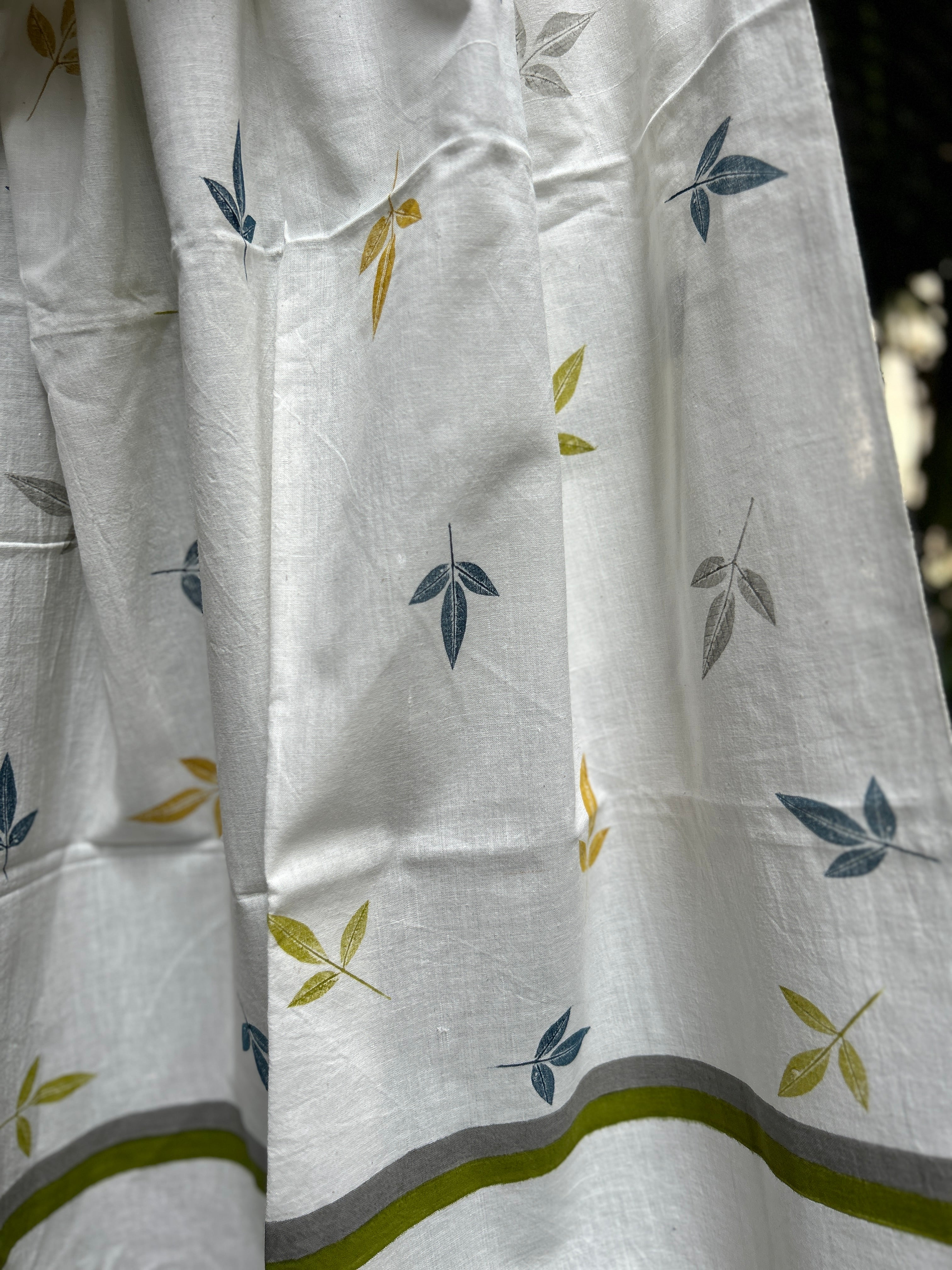 RUI - Organic Cotton Stole - Leaf Print - Multicolor