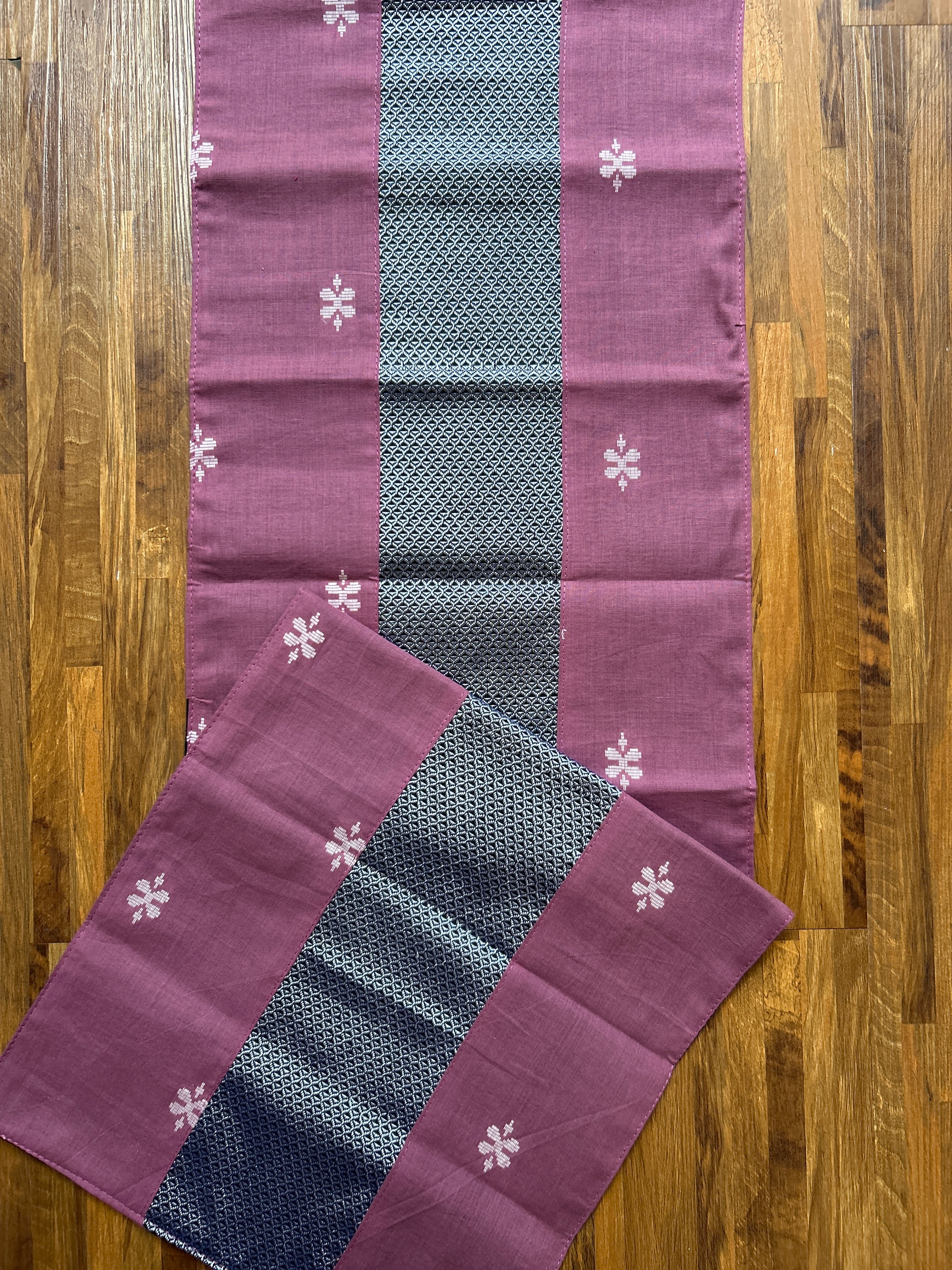 Table Mat & Table Runner Set - Pink & Dark Grey Khun