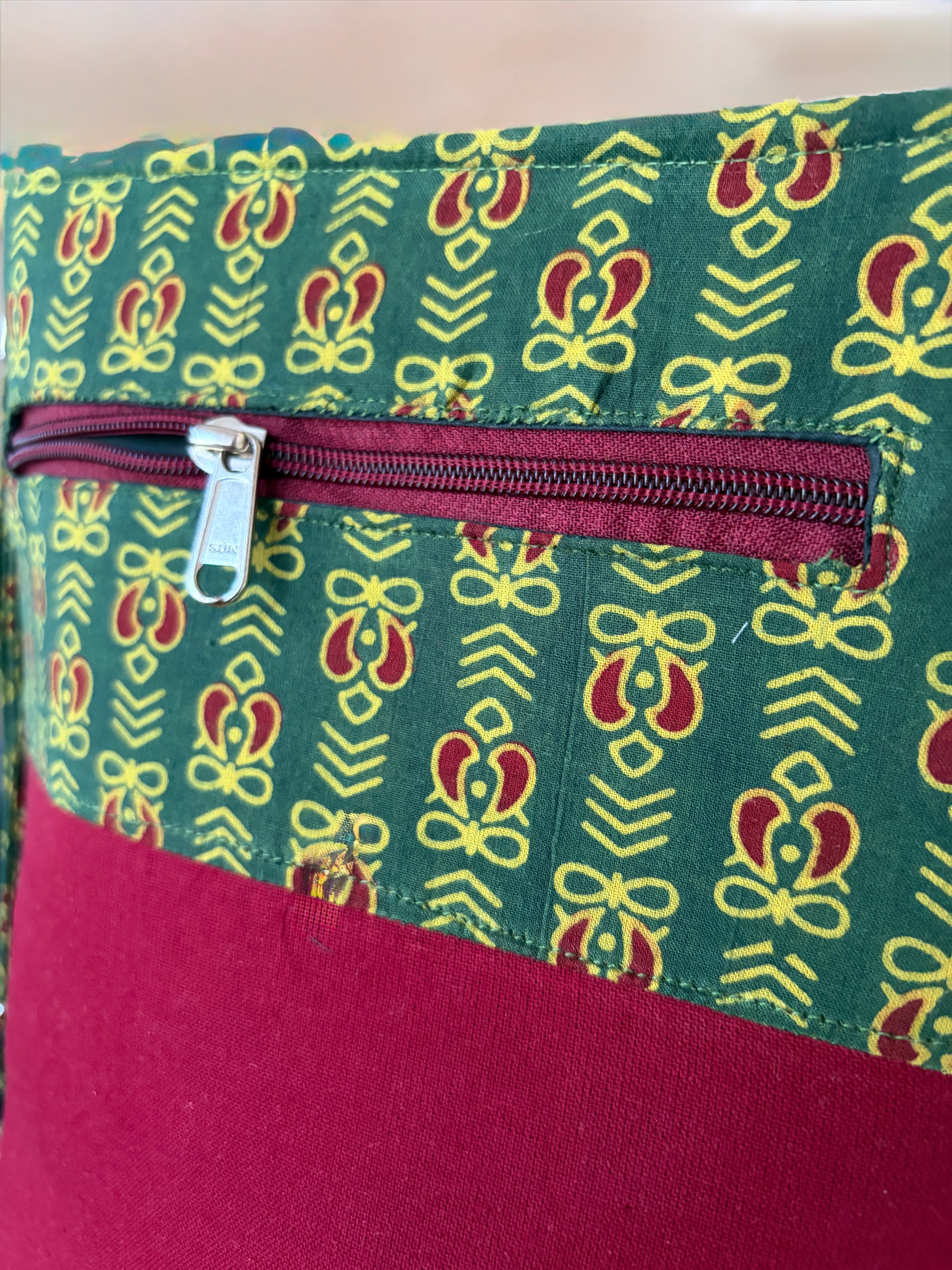 Cotton Basket Sling - Maroon & Green