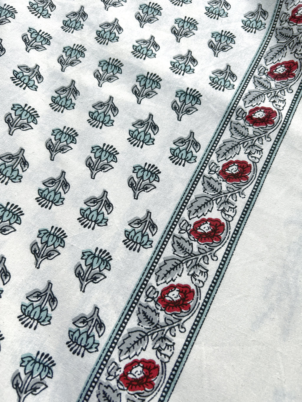 Baagh Superking Bedsheet - Maroon & Green
