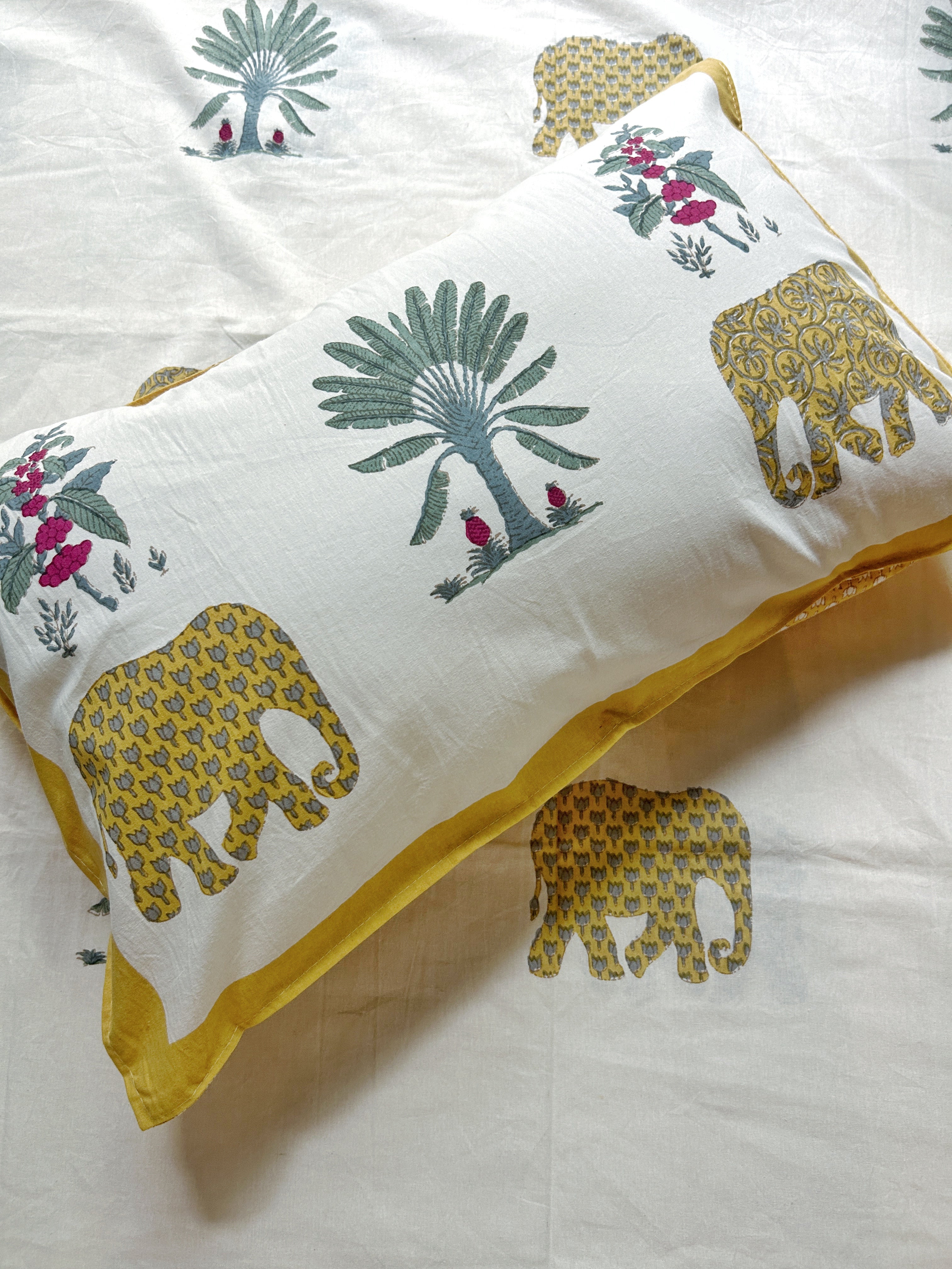 Baagh Double Bedsheet - Yellow