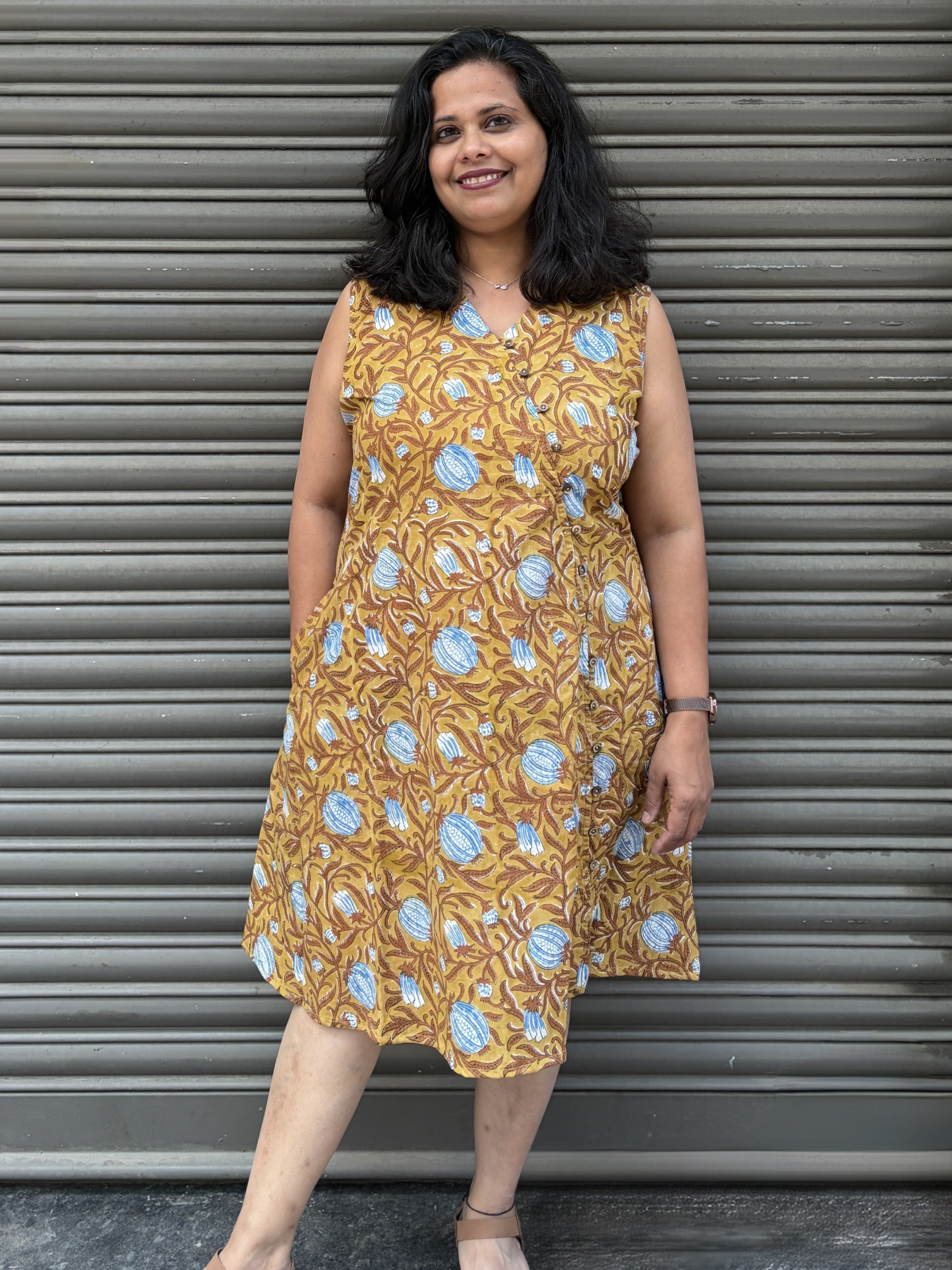 Woman's Casual Dress - White & Blue