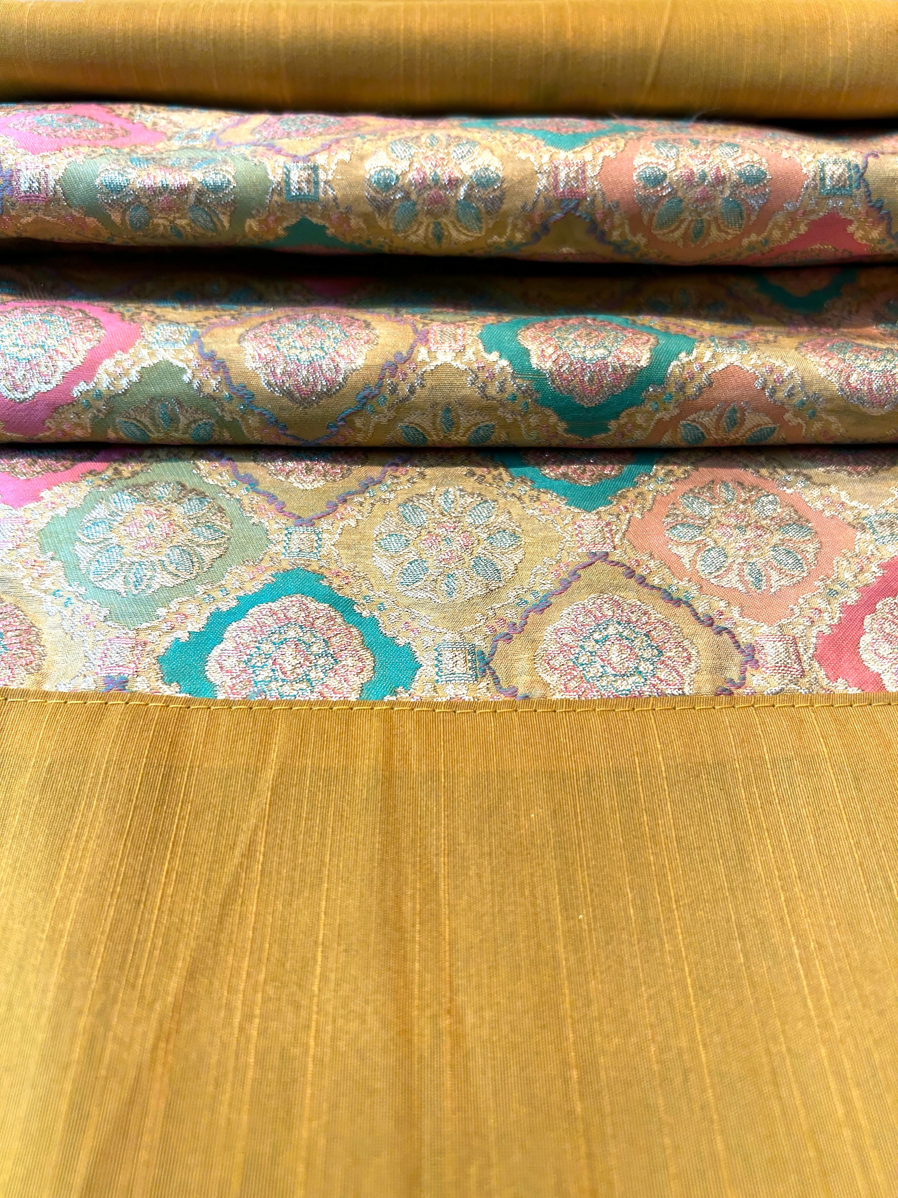 Brocade Falling Table Runner - Golden