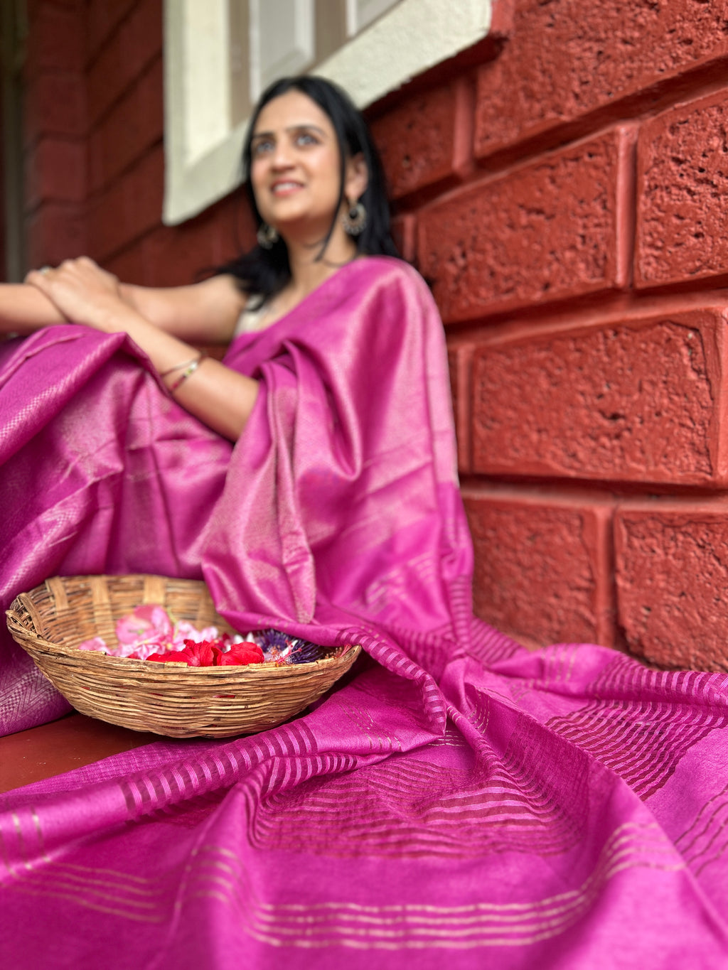 Handwoven Saree with Metallic Woven Patterns - Magenta