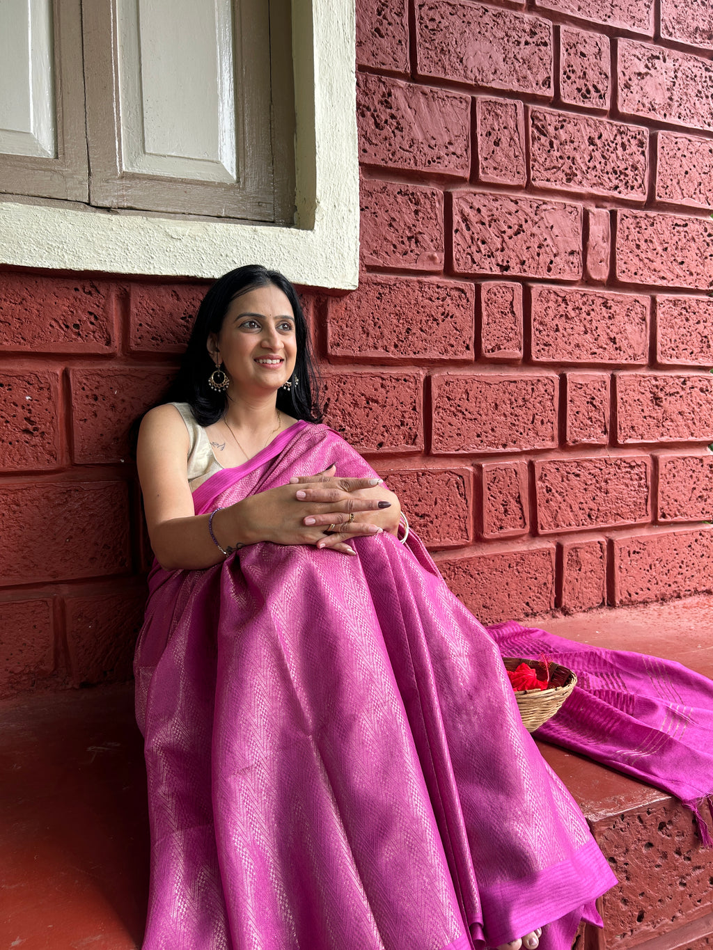 Handwoven Saree with Metallic Woven Patterns - Magenta
