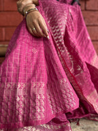 Handwoven Saree with Checked Pattern - Pink