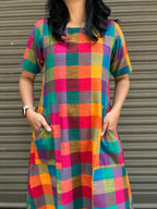 Woman's Casual Dress - Checks