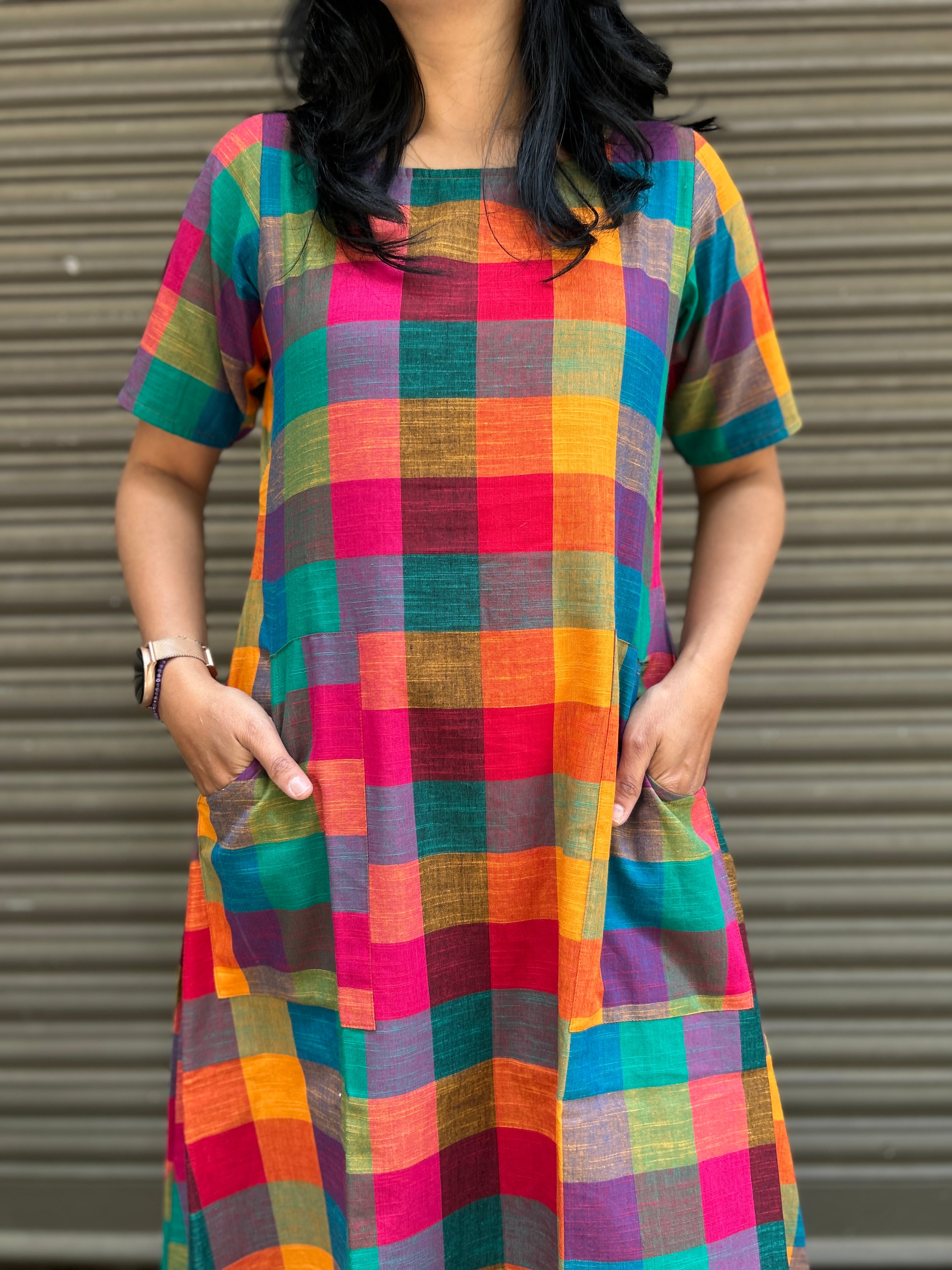 Woman's Casual Dress - Checks