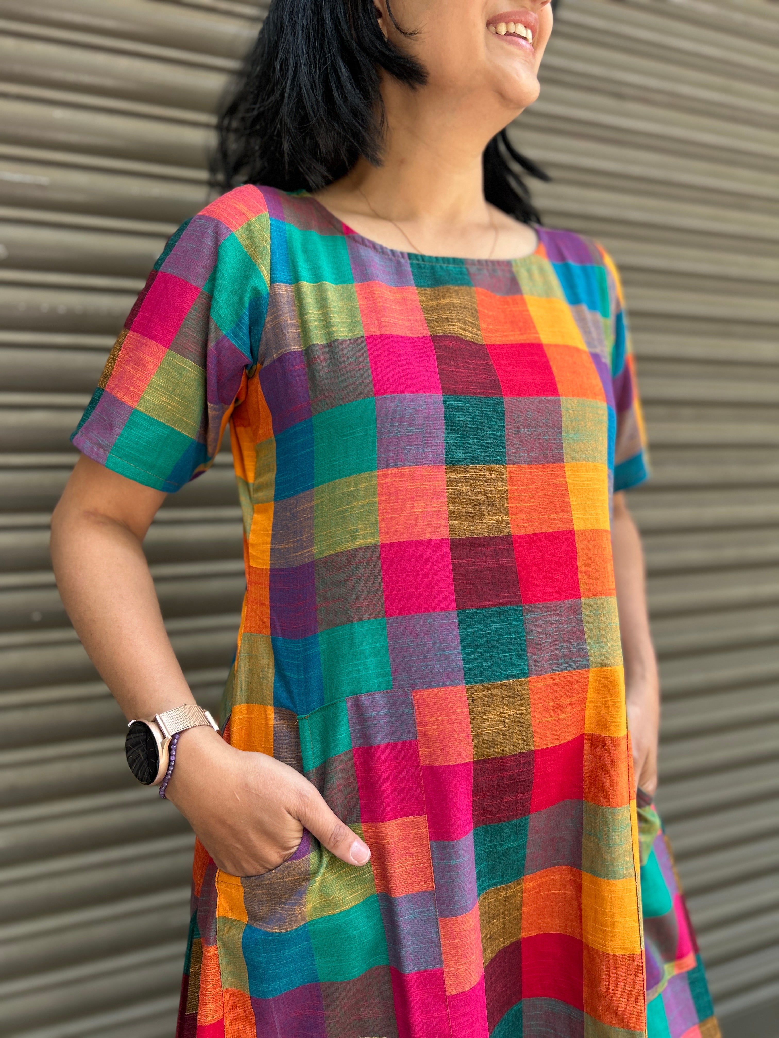 Woman's Casual Dress - Checks