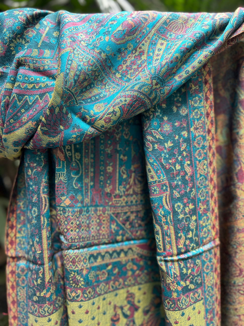 Kashmiri Stole-cum-Shawl