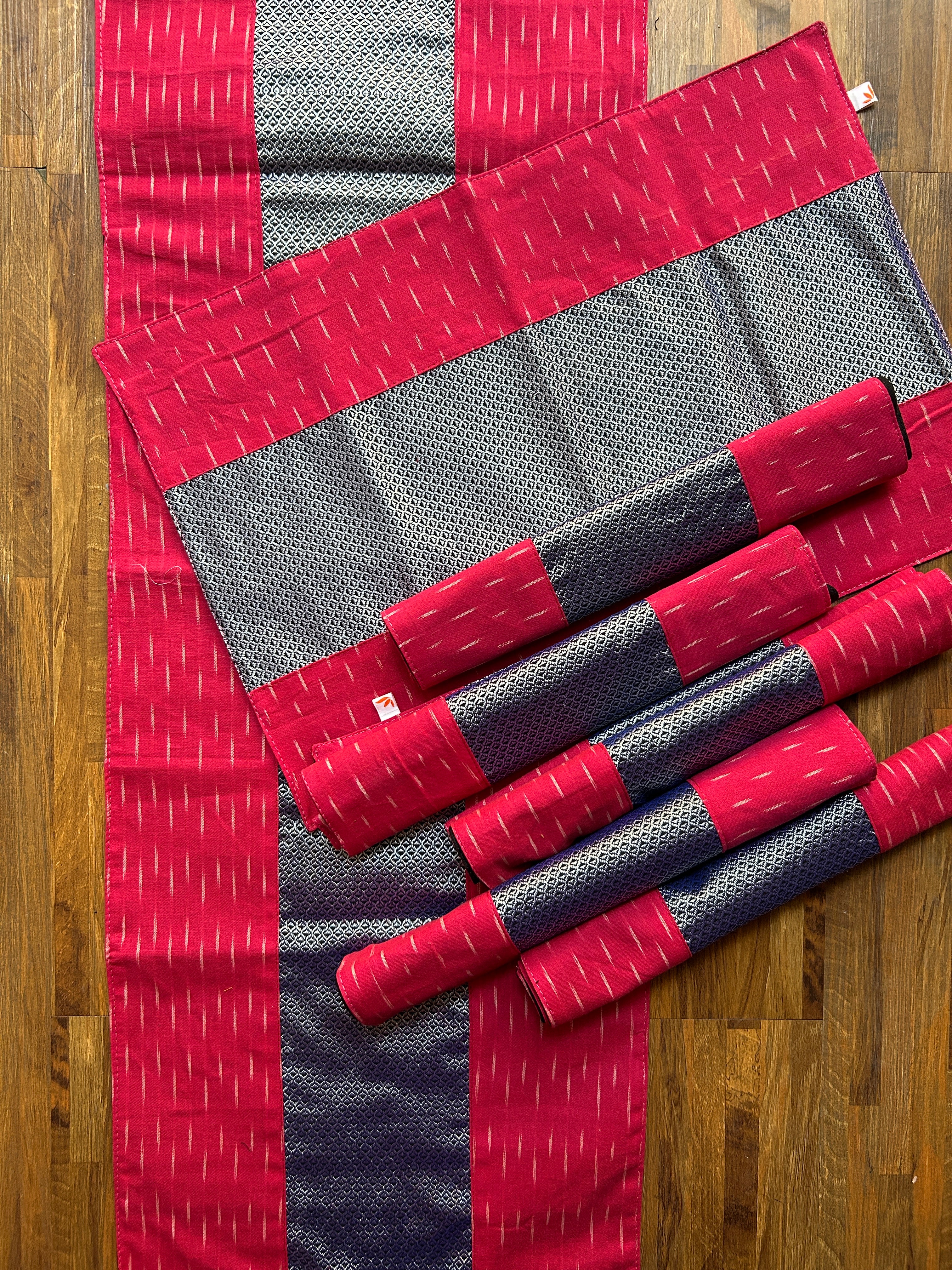 Table Mat & Table Runner Set - Pink & Silver