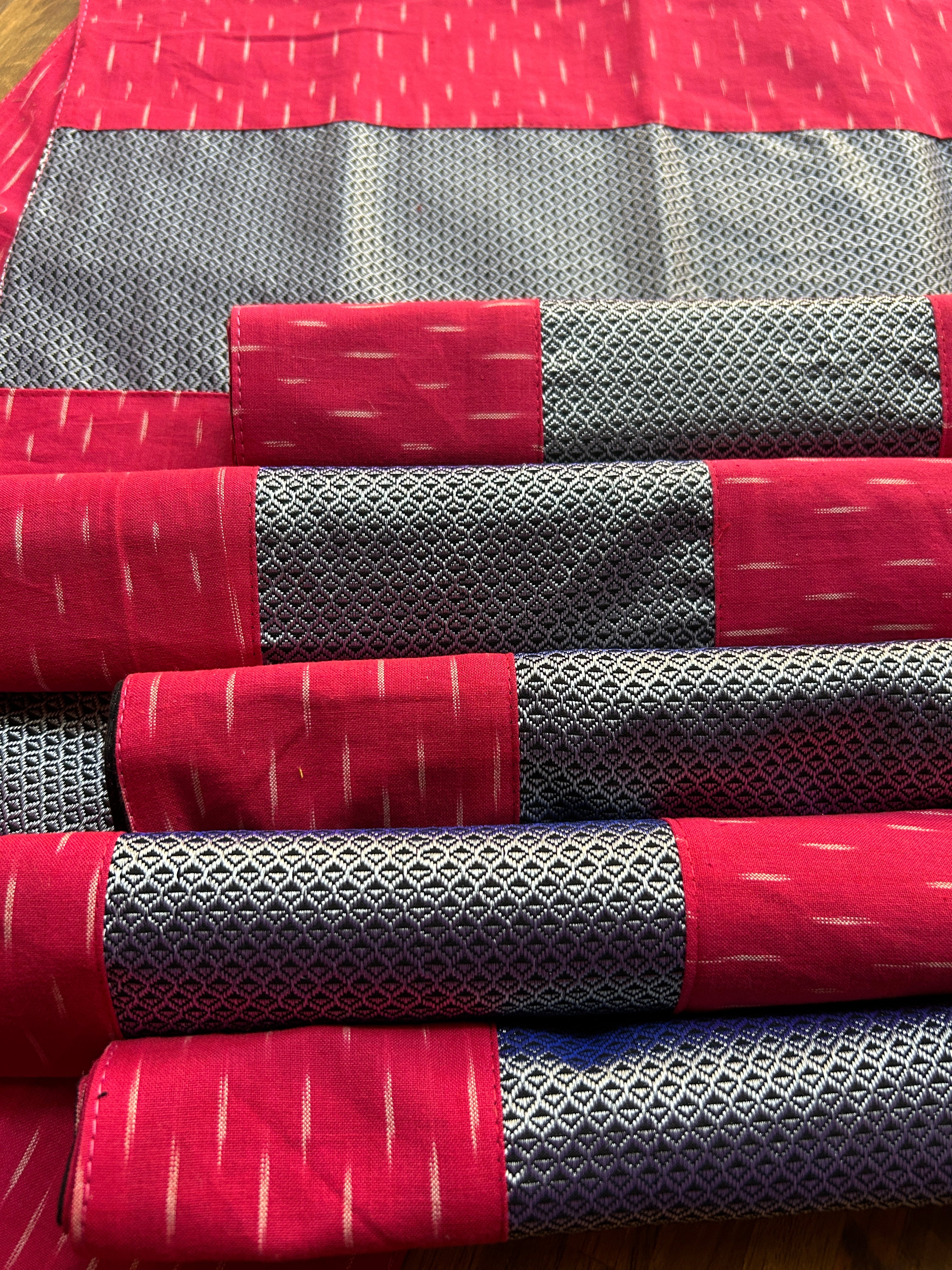 Table Mat & Table Runner Set - Pink & Silver