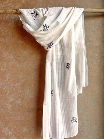 RUI - Organic Cotton Stole with Embroidery