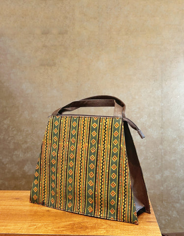 Leather Triangle Baguette - Green
