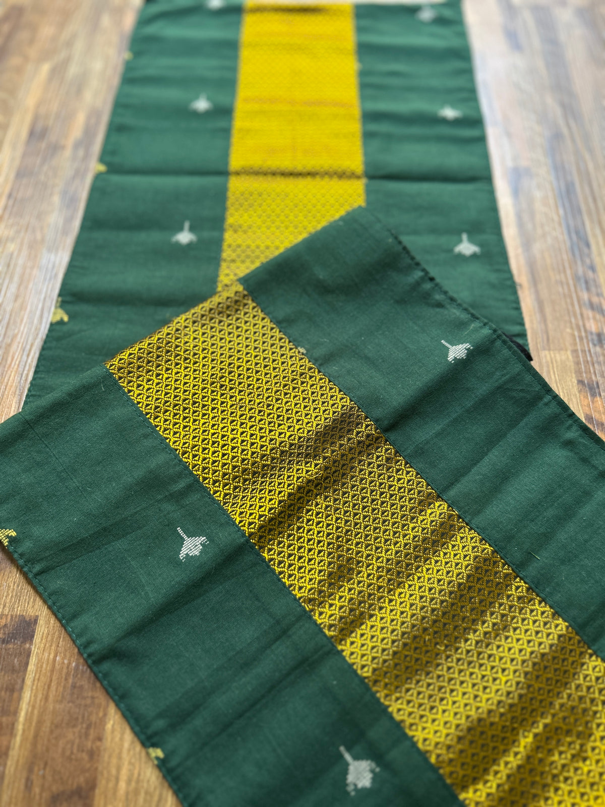 Table Mat & Table Runner Set - Green & Yellow Khun