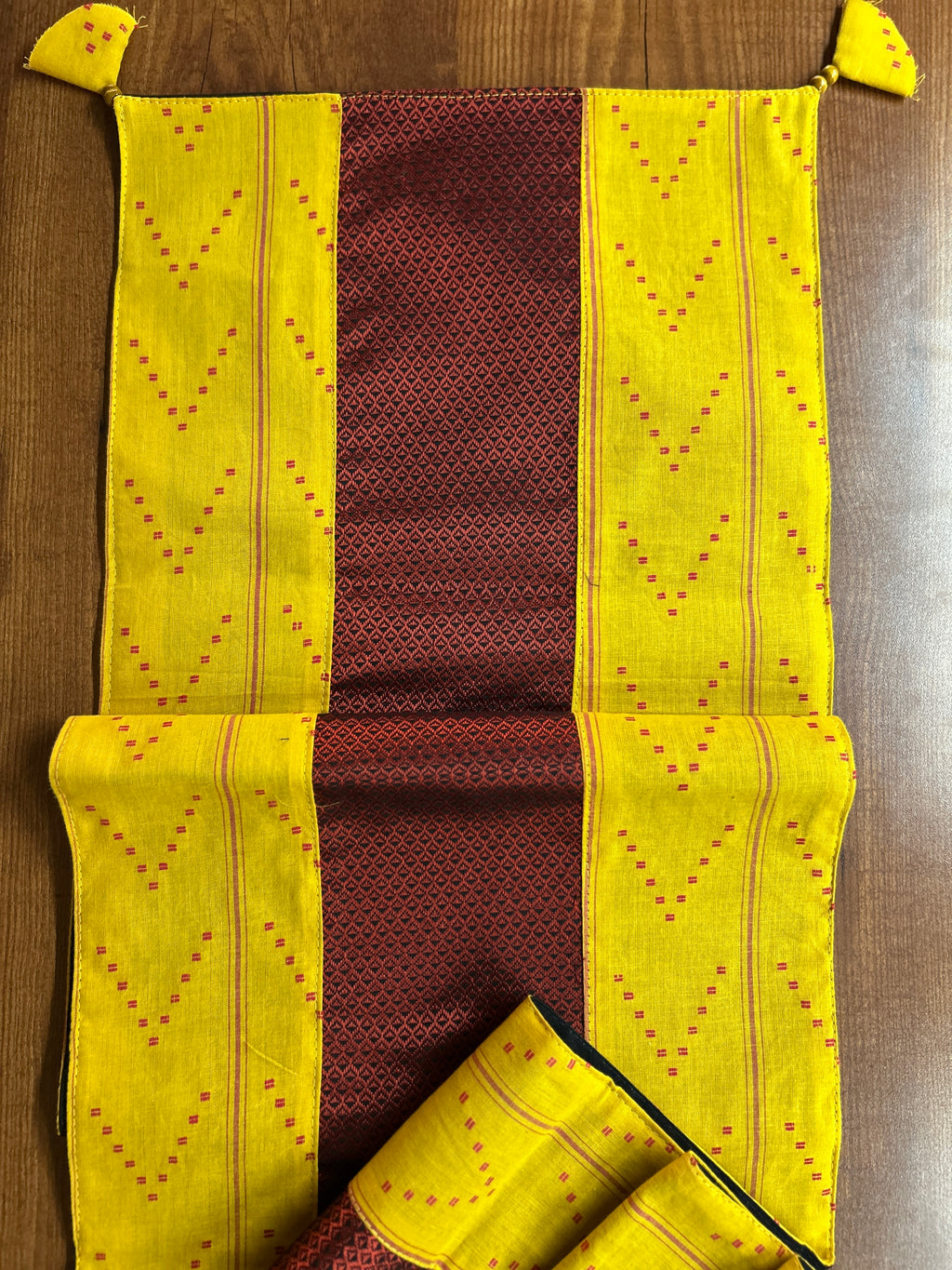 Falling Table Runner - Yellow + Maroon Khun