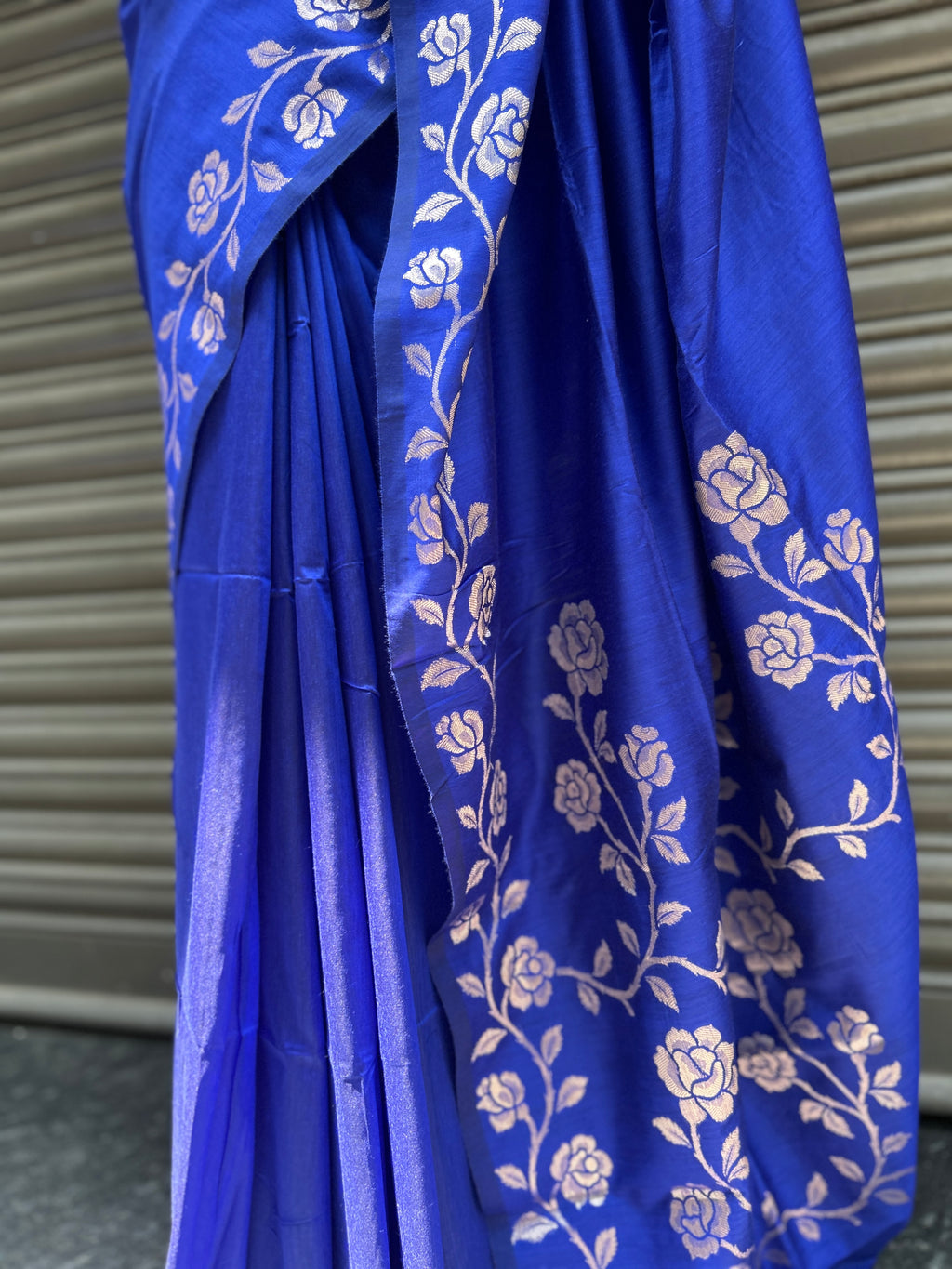 Rose Border Soft Silk Saree - Royal Blue