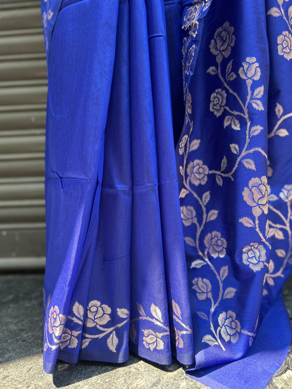 Rose Border Soft Silk Saree - Royal Blue