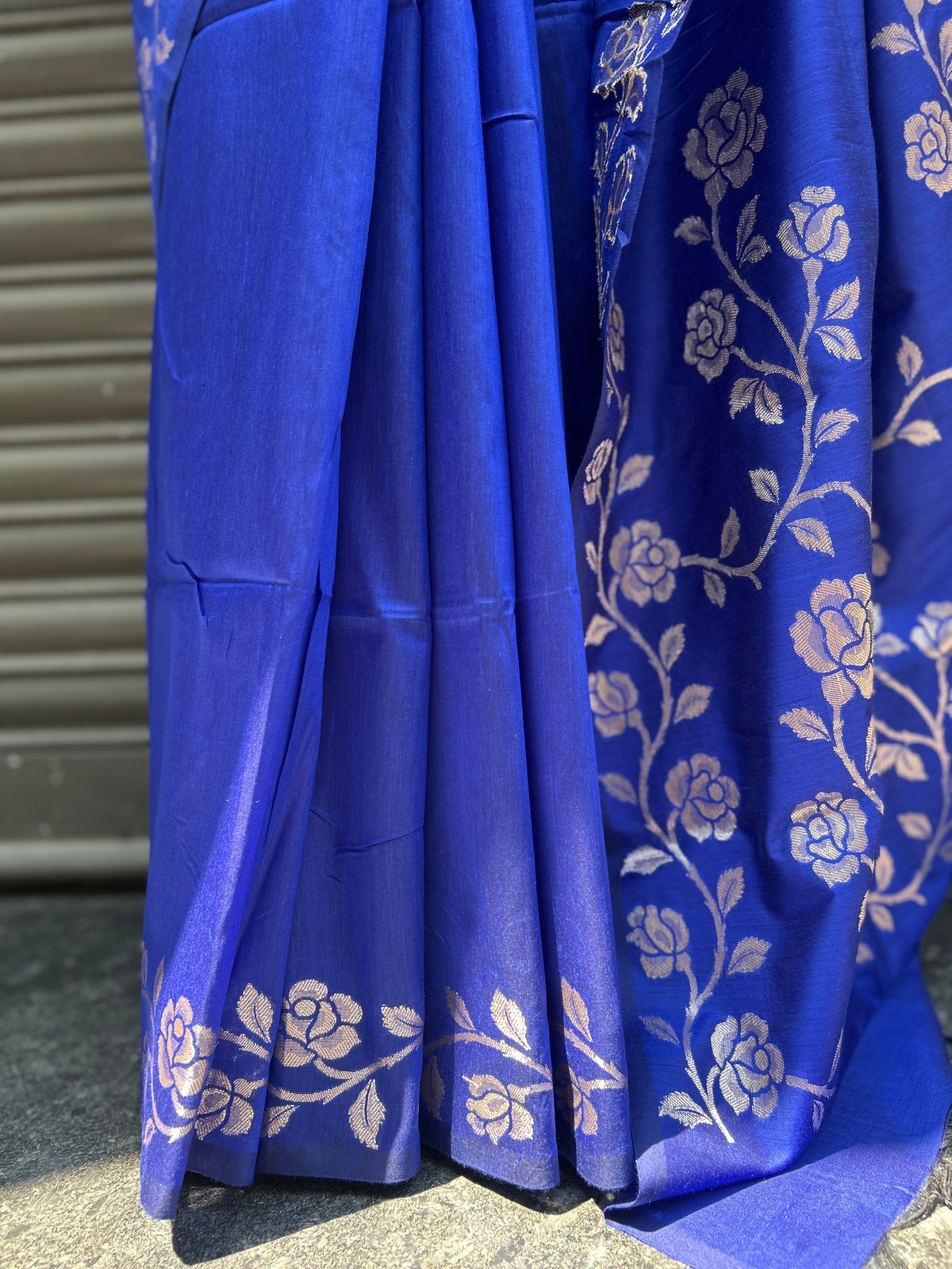 Rose Border Soft Silk Saree - Royal Blue