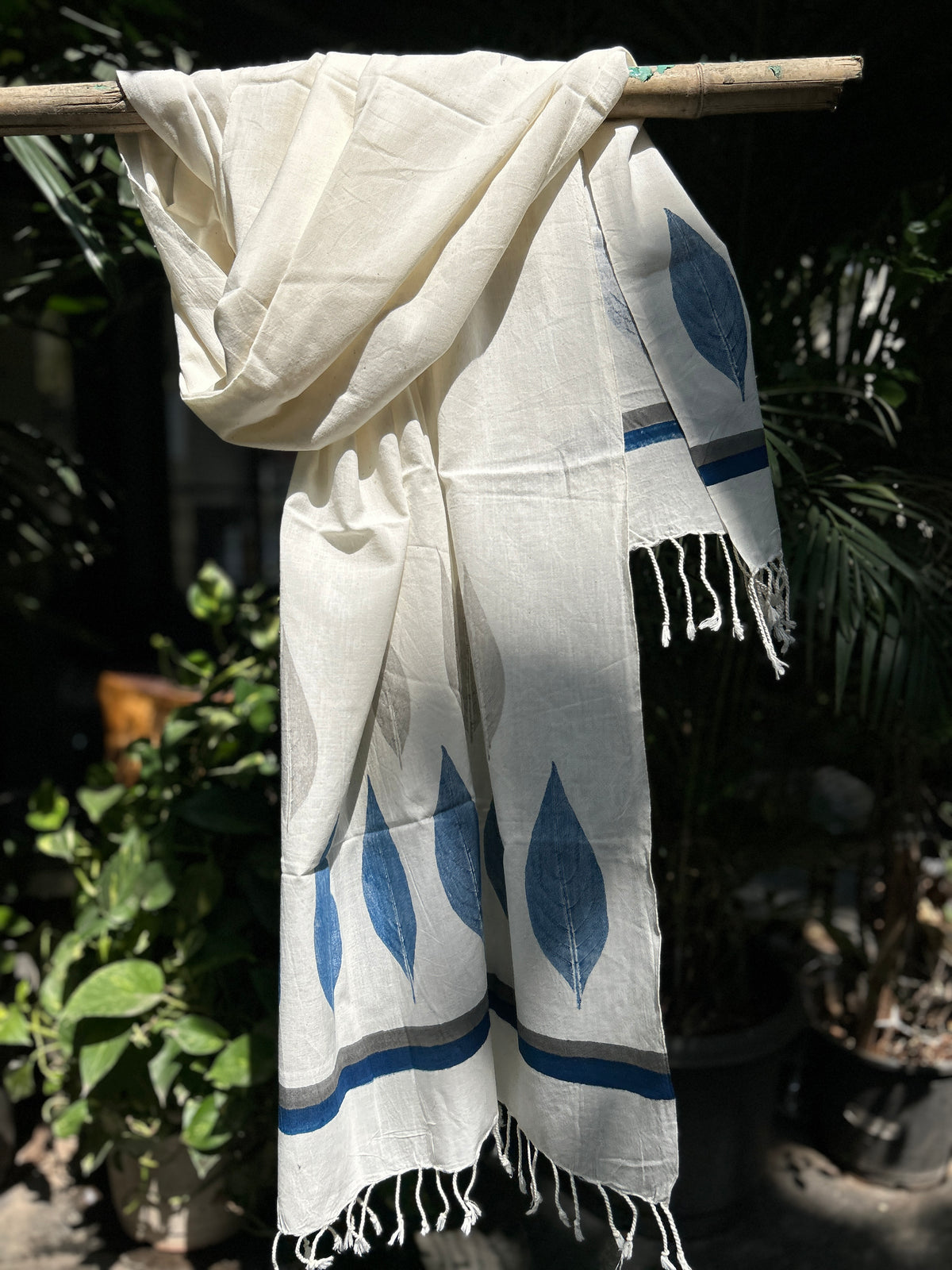 RUI - Organic Cotton Stole - Leaf Print -Blue