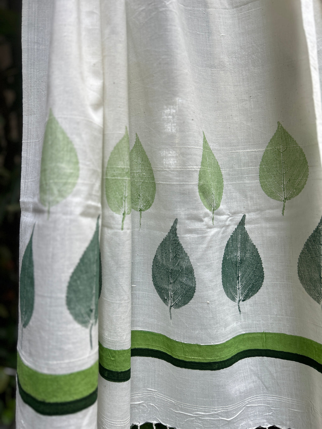 RUI - Organic Cotton Stole - Leaf Print - Green