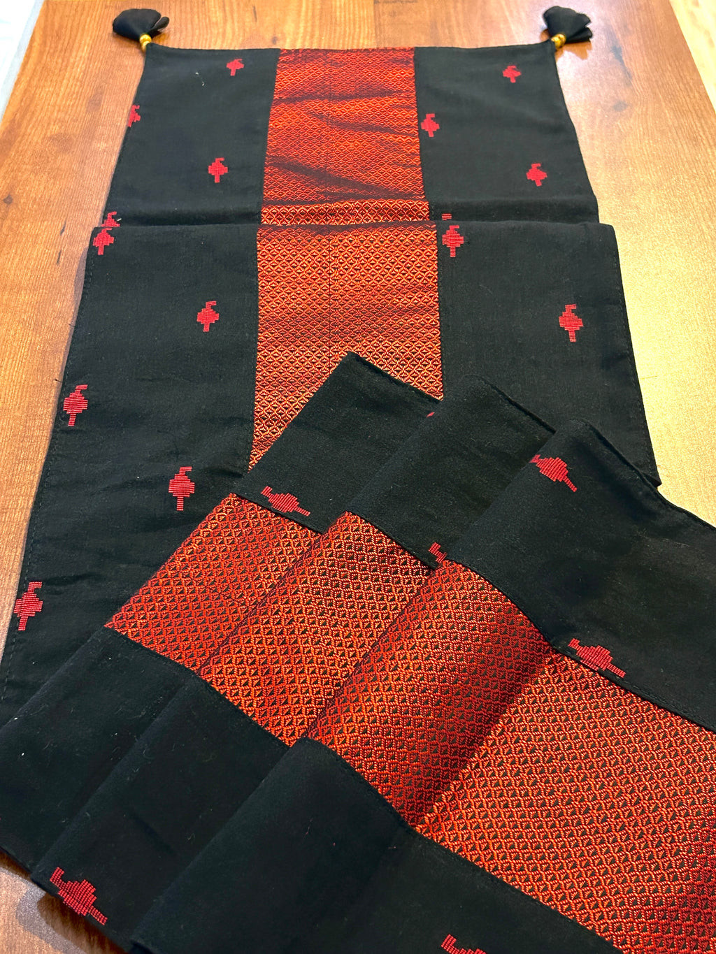 Falling Table Runner - Black + Maroon Khun
