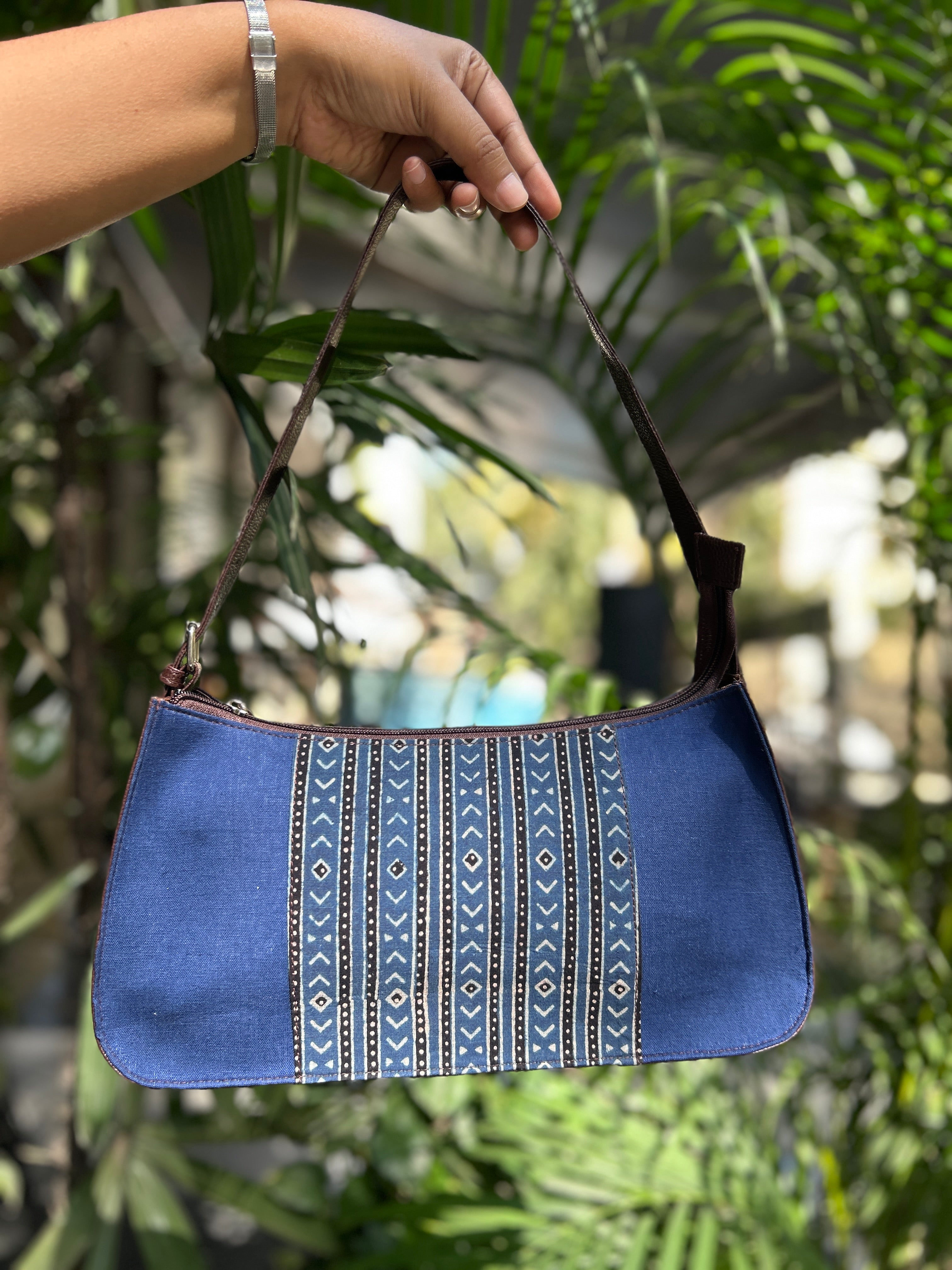 Leather Baguette Bag - Blue