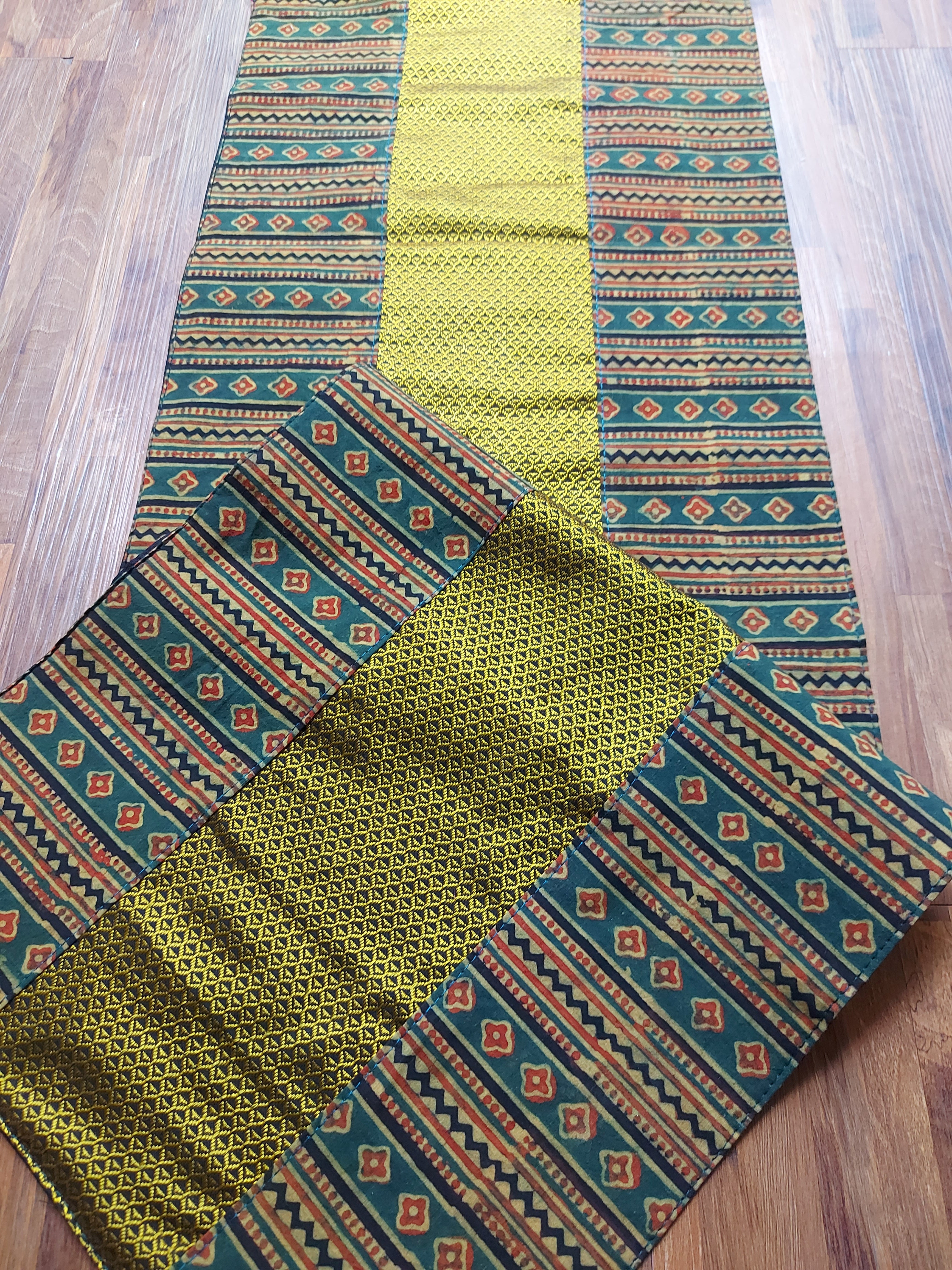 Table Mat & Table Runner Set - Green + Yellow Khun