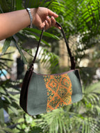 Leather Baguette Bag - Green