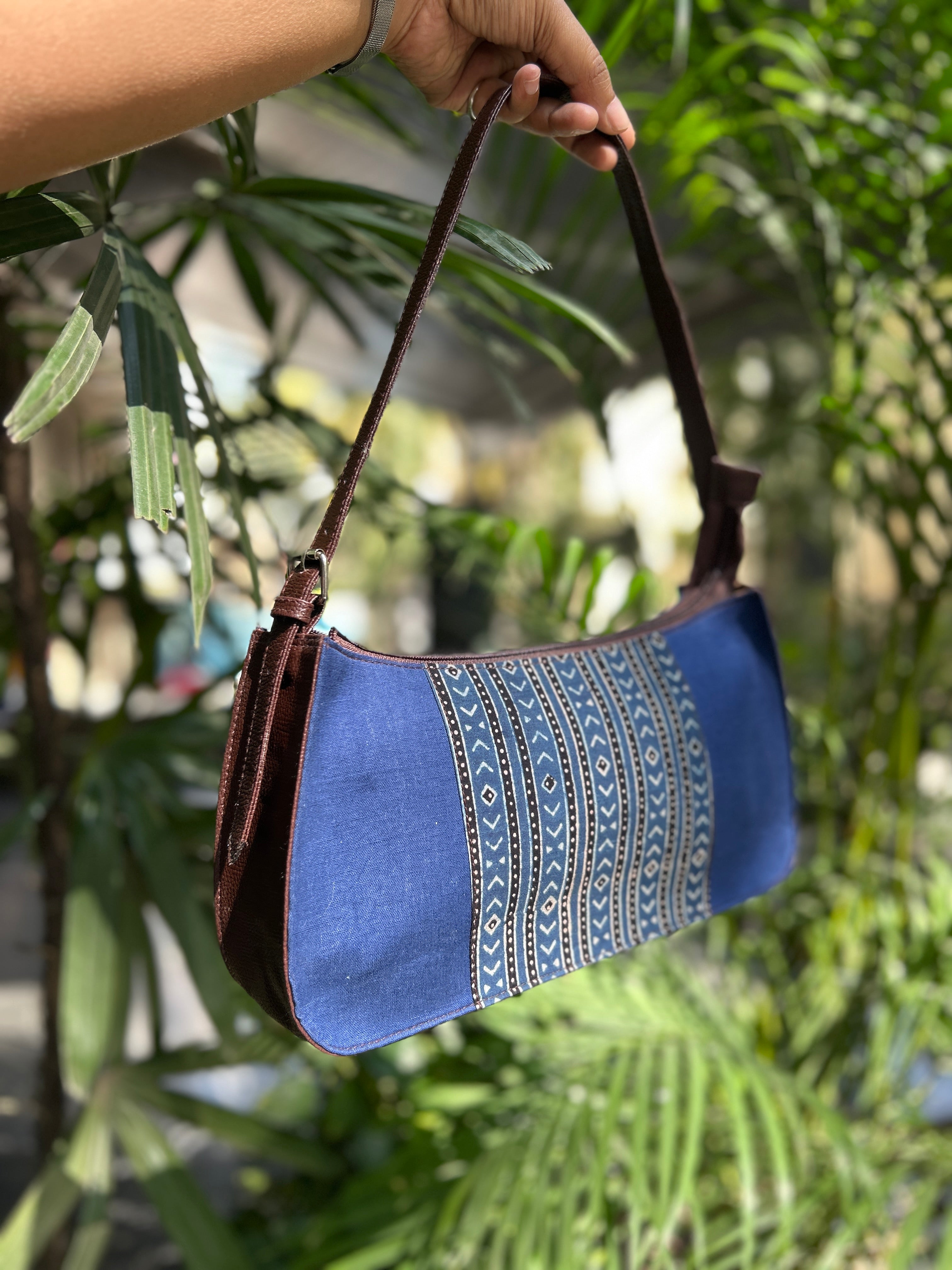 Leather Baguette Bag - Blue