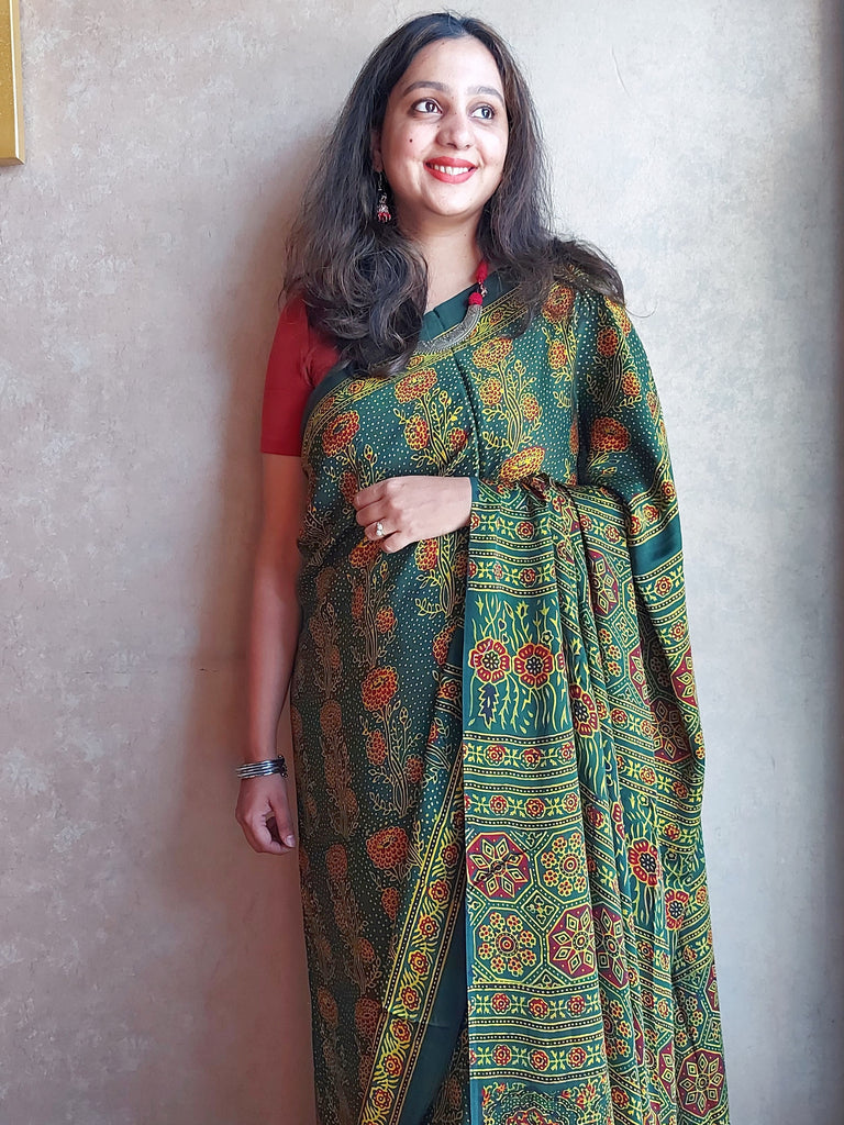 Green Smal Booti Ajrakh Hand Block Natural Dye Modal Silk Saree With B –  Desisass
